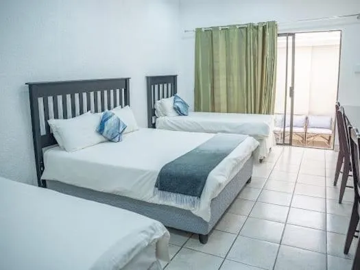 Bed in 196 On Victoria Bed & Breakfast