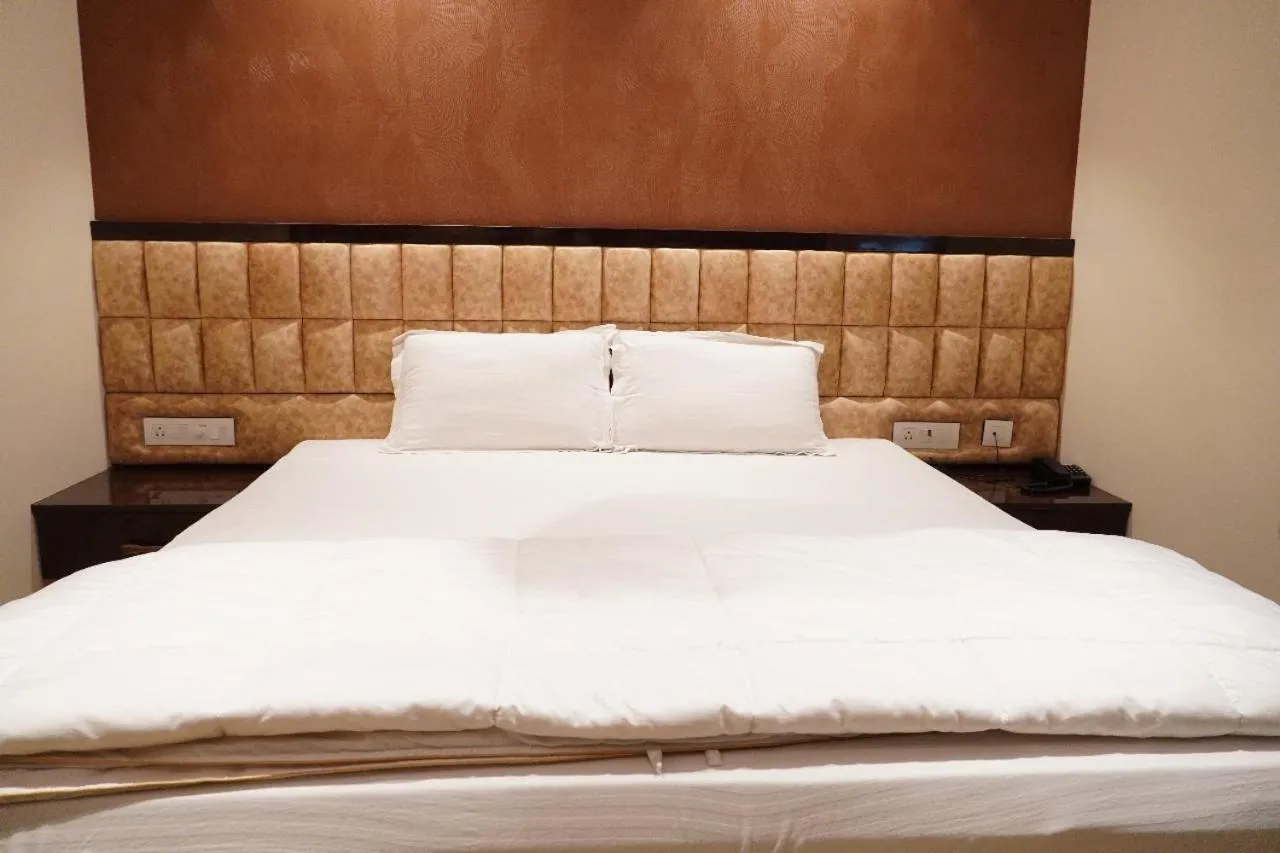 Bed in L. R RESIDENCY