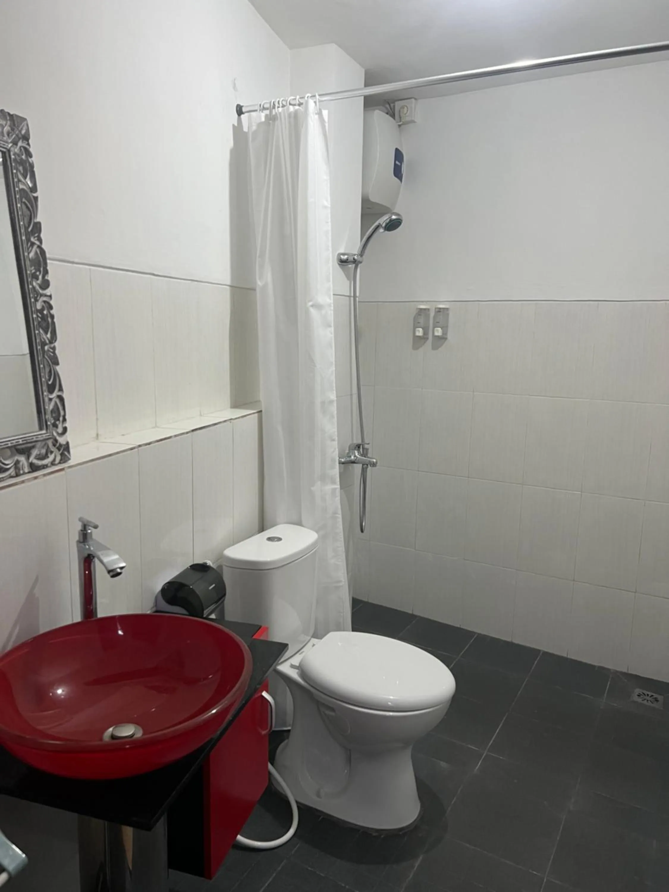 ADIKARA TROPICAL GARDEN