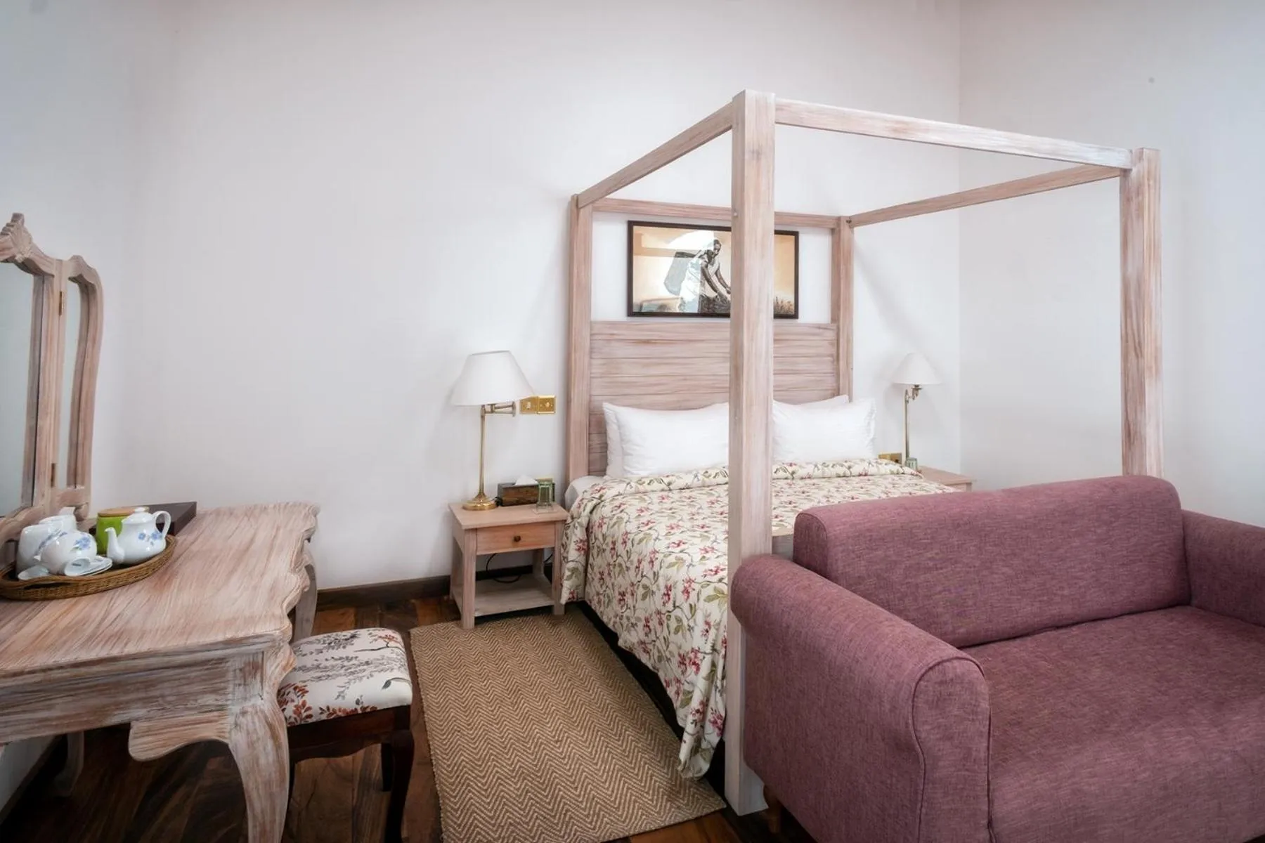 Bed in W15 Lake Gregory