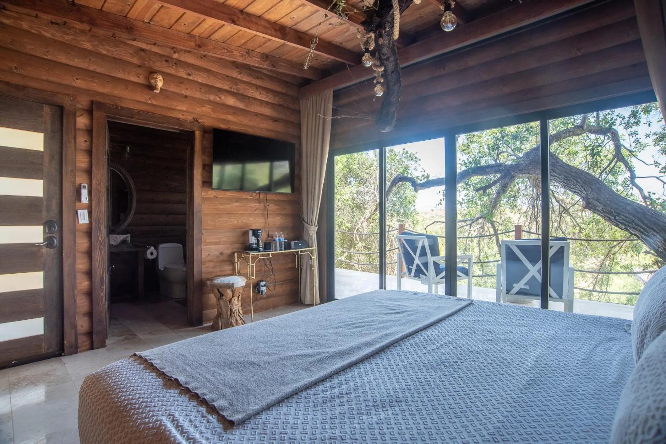 Bedroom, Bed in Boskenvid Hotel - Romantic Treehouses & Skypool