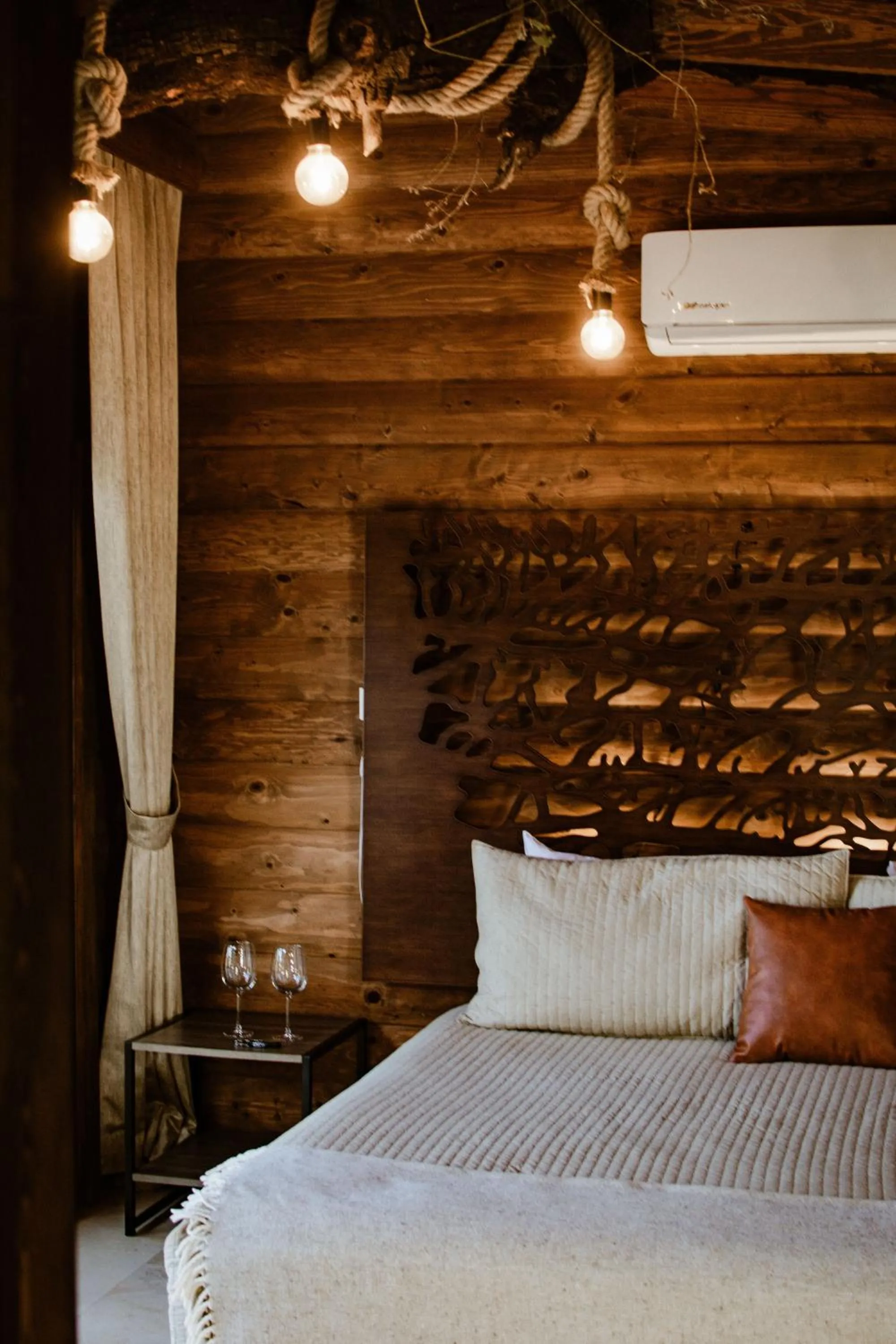 Decorative detail, Bed in Boskenvid Hotel - Romantic Treehouses & Skypool