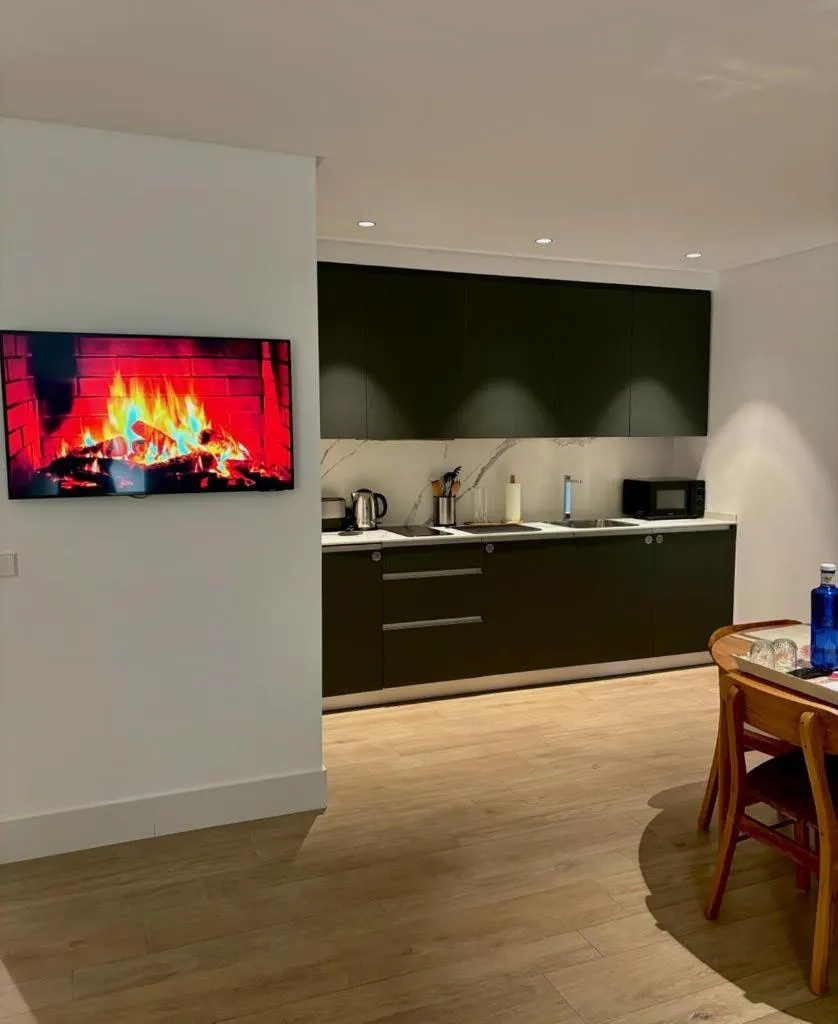 TV and multimedia in Apartamentos Turísticos La Plaza