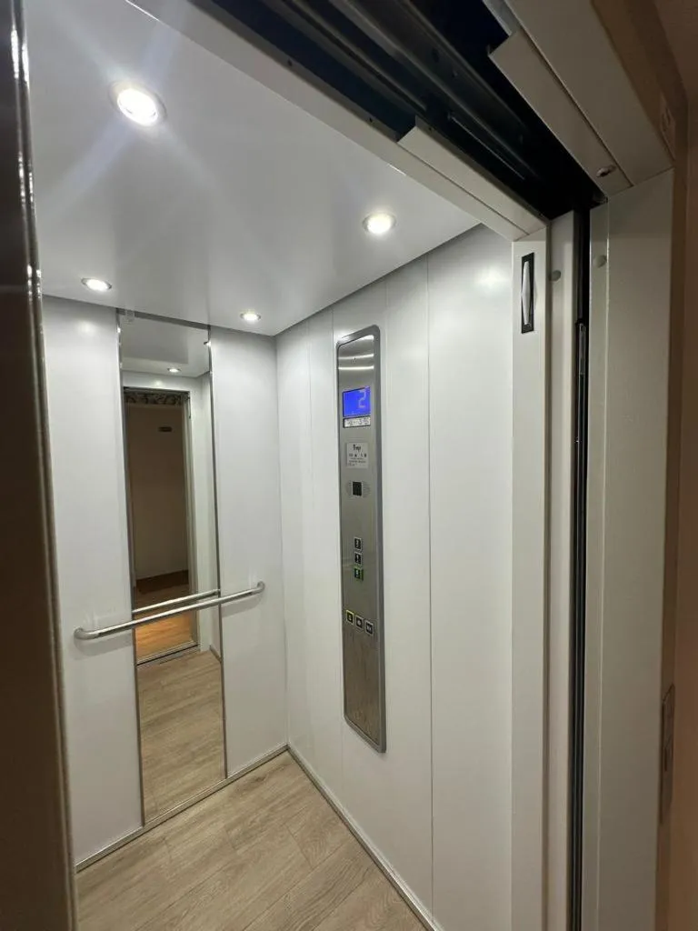 elevator in Apartamentos Turísticos La Plaza