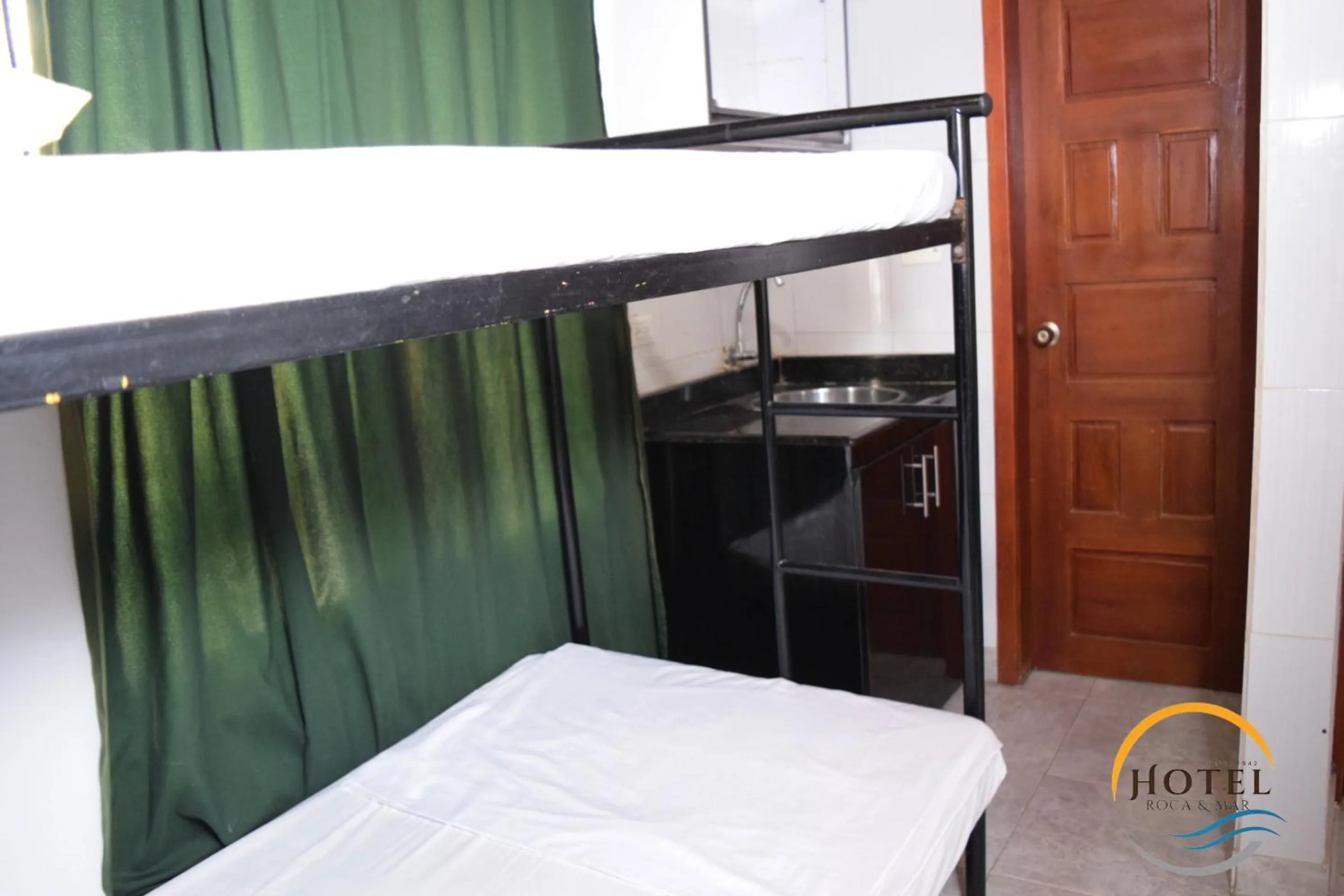 bunk bed, Bed in Hotel Roca & Mar