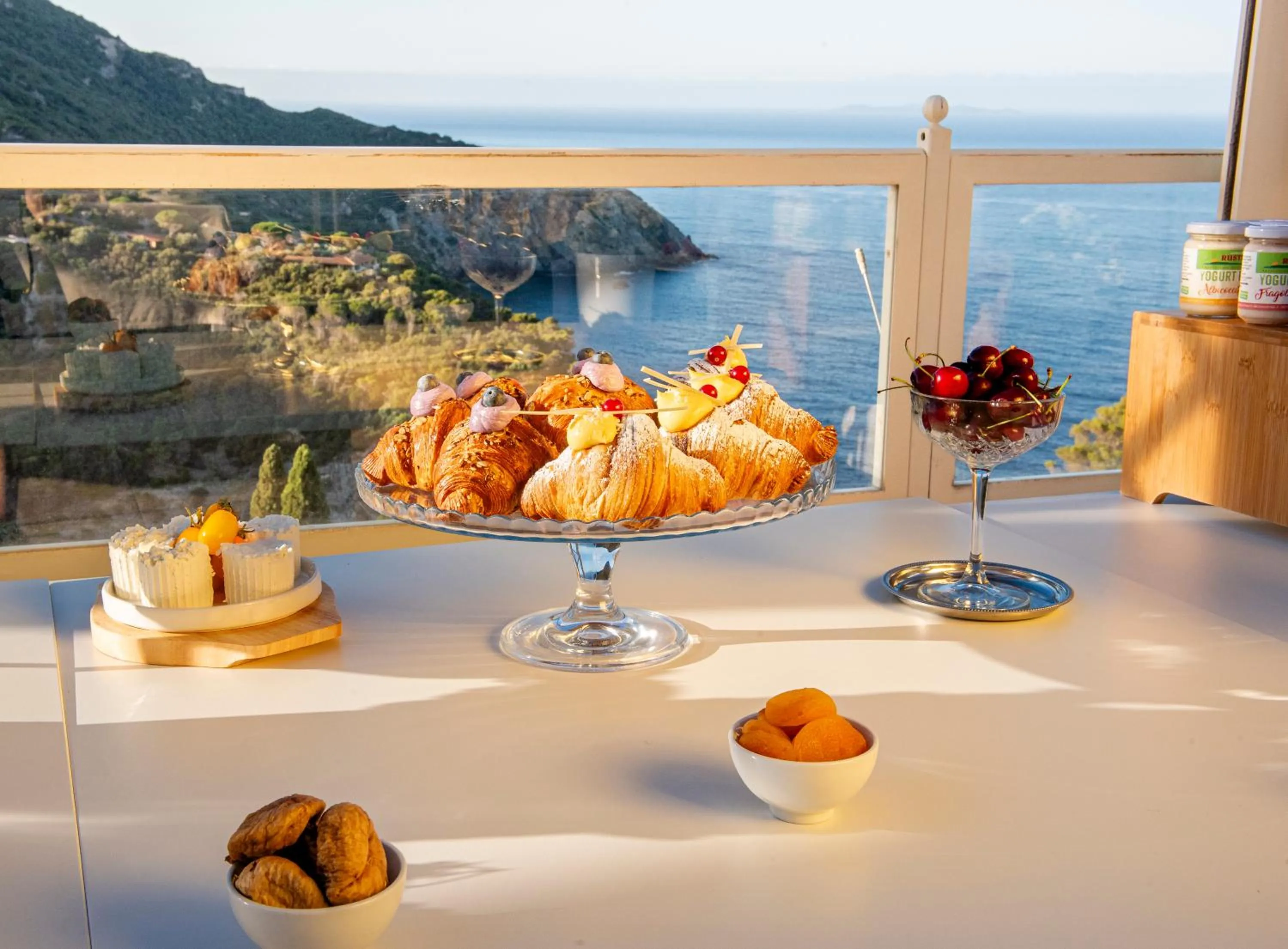 Natural landscape in Boutique Hotel Torre Di Cala Piccola