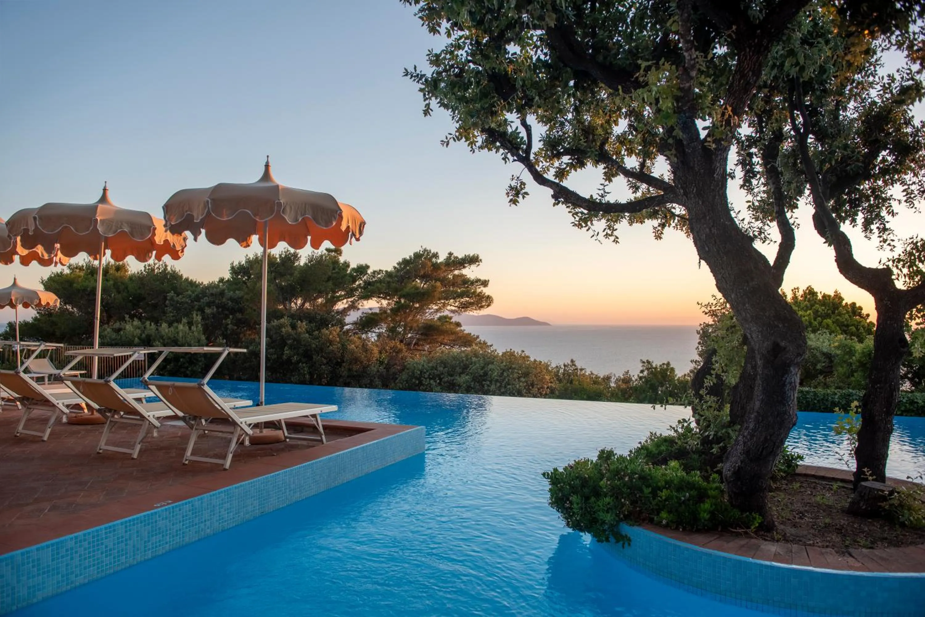 Natural landscape in Boutique Hotel Torre Di Cala Piccola