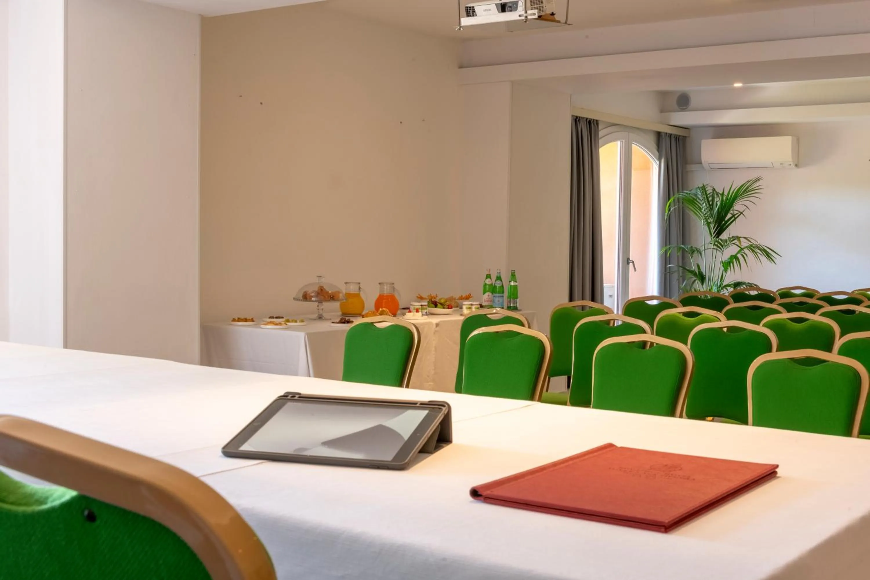 Seating area in Boutique Hotel Torre Di Cala Piccola
