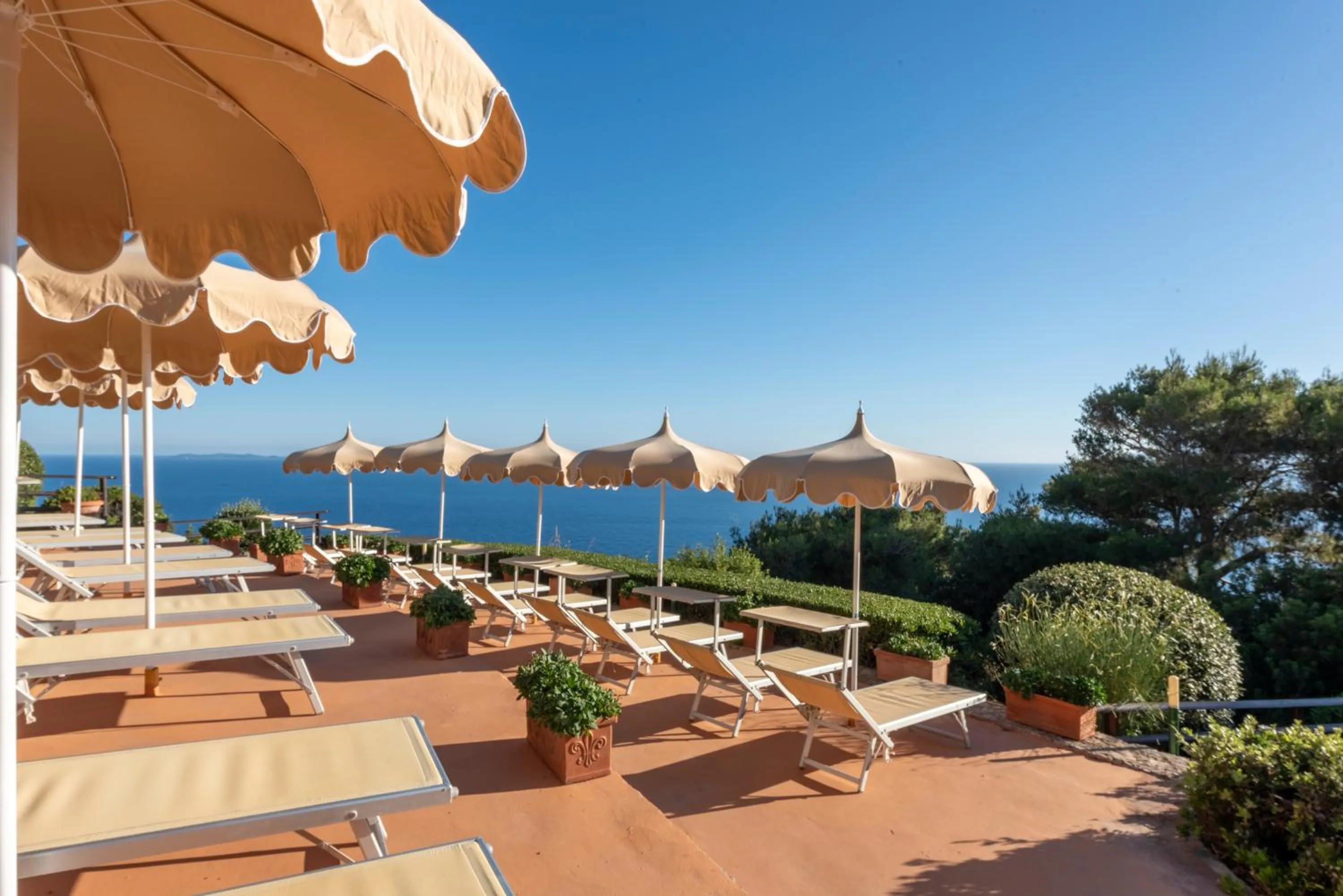 Natural landscape in Boutique Hotel Torre Di Cala Piccola