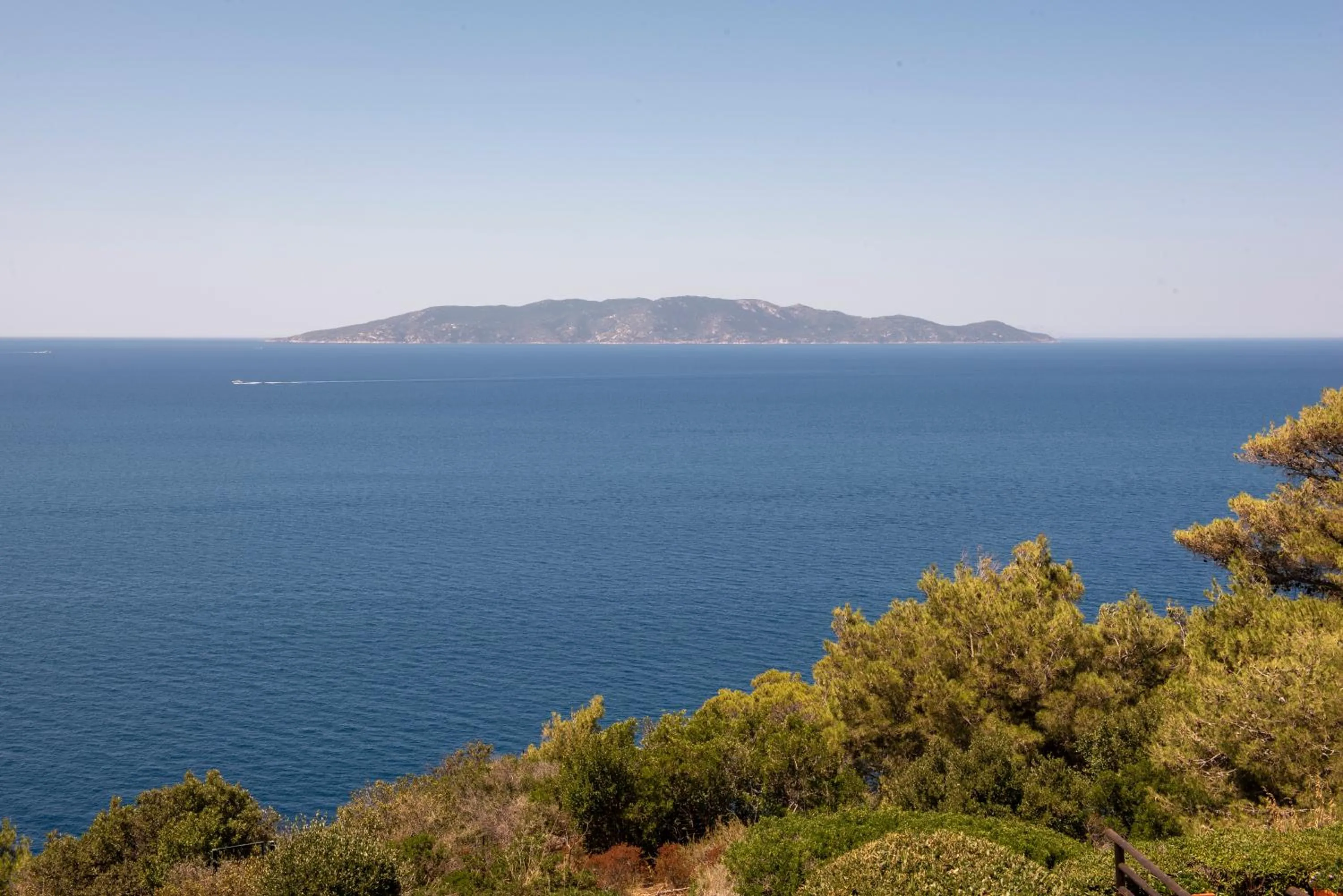 Natural landscape in Boutique Hotel Torre Di Cala Piccola