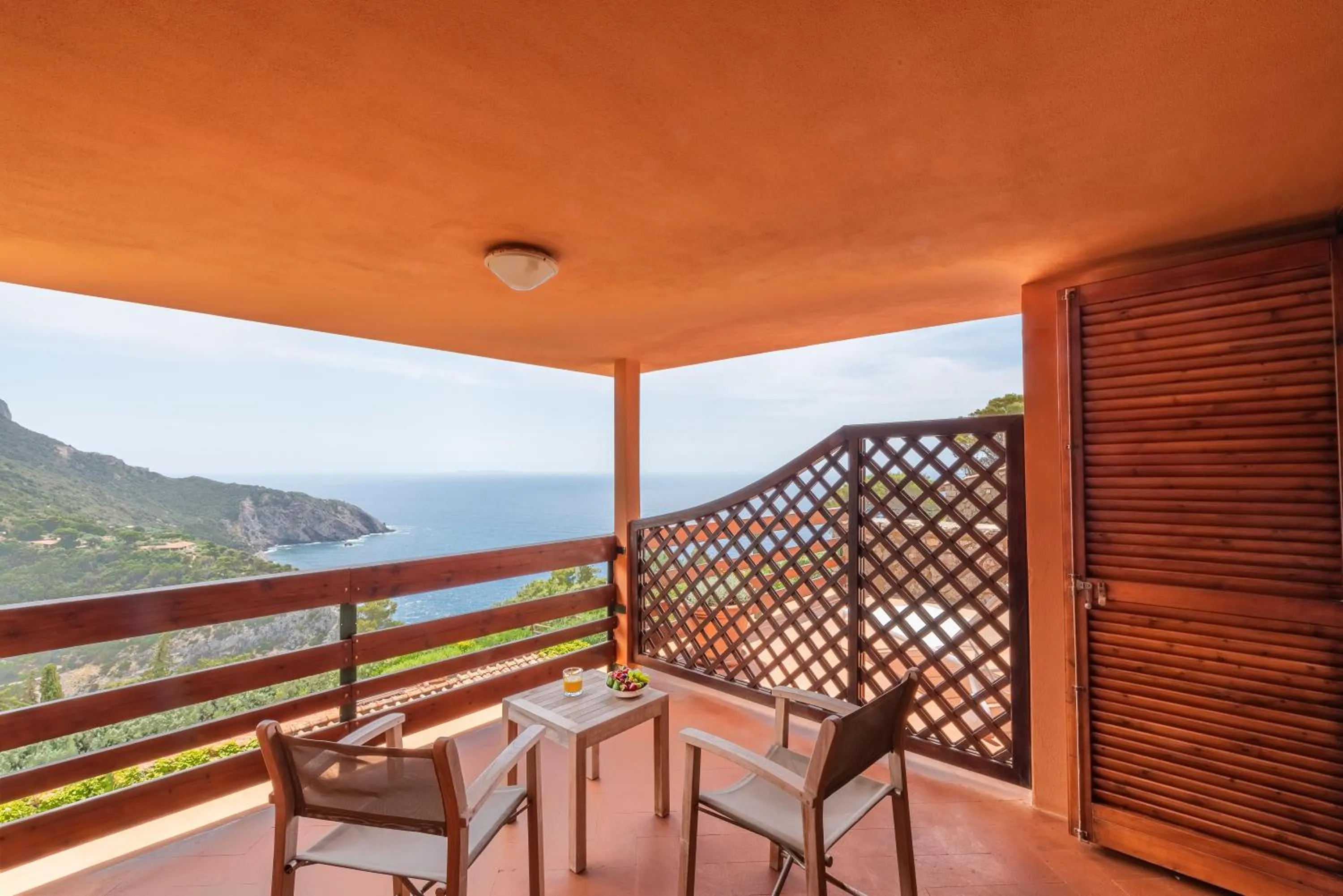 Natural landscape in Boutique Hotel Torre Di Cala Piccola