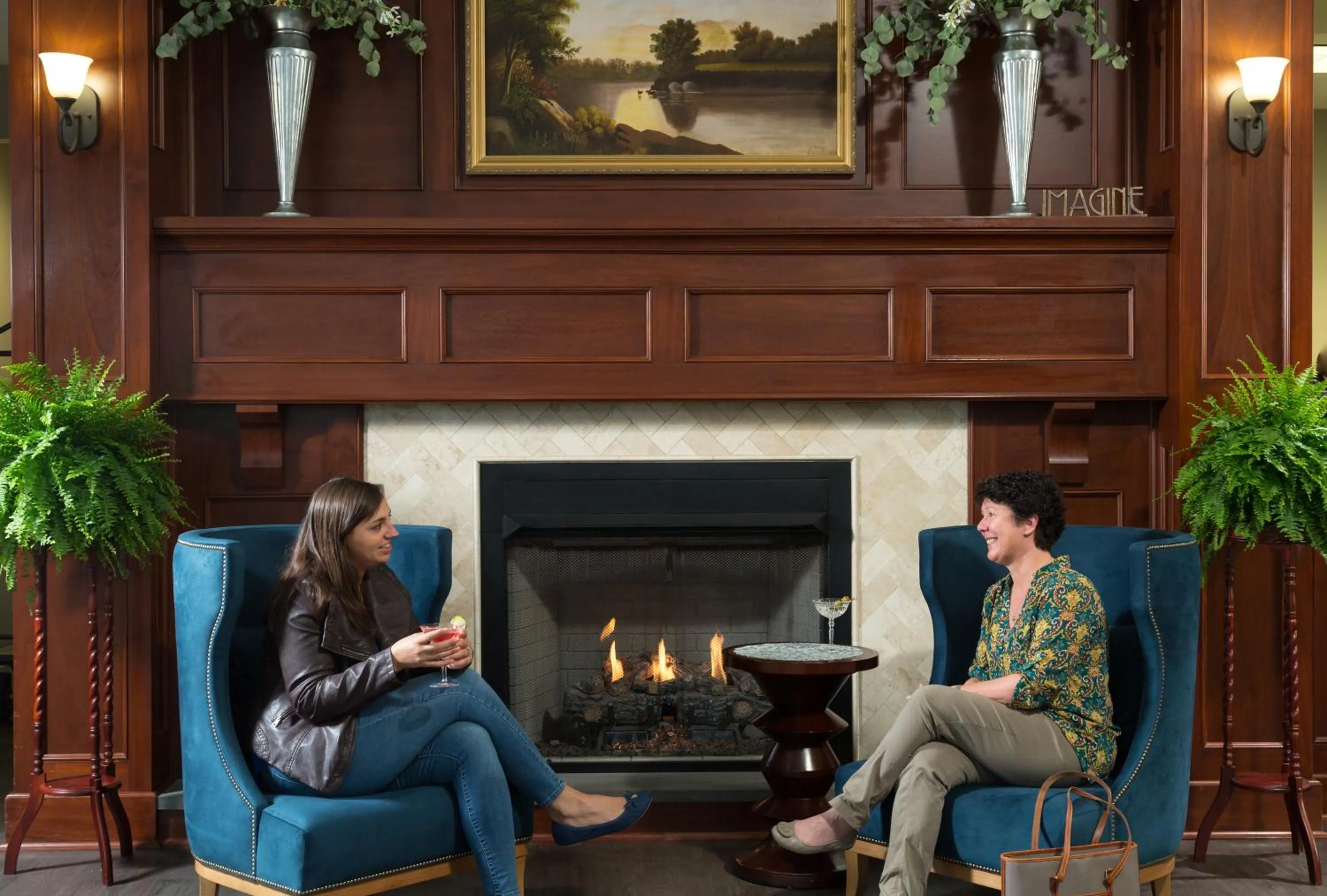 People in Hotel Anthracite