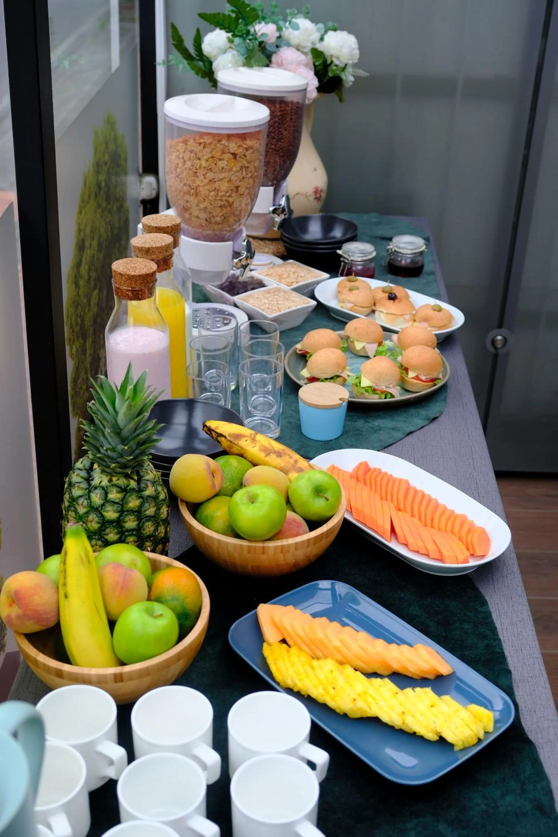 Buffet breakfast in Hotel DC Feria