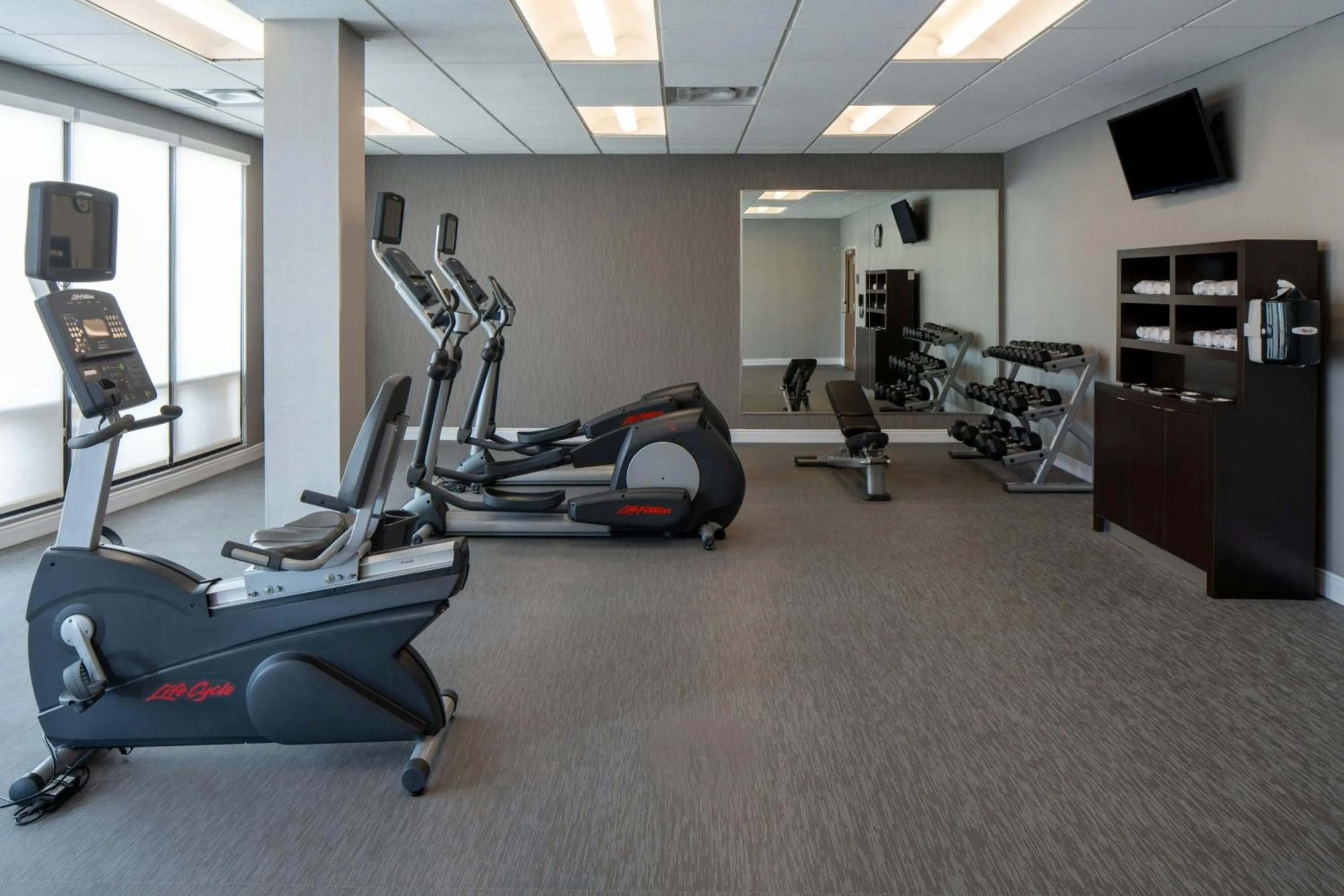 Fitness centre/facilities in Courtyard by Marriott Jackson Airport/Pearl