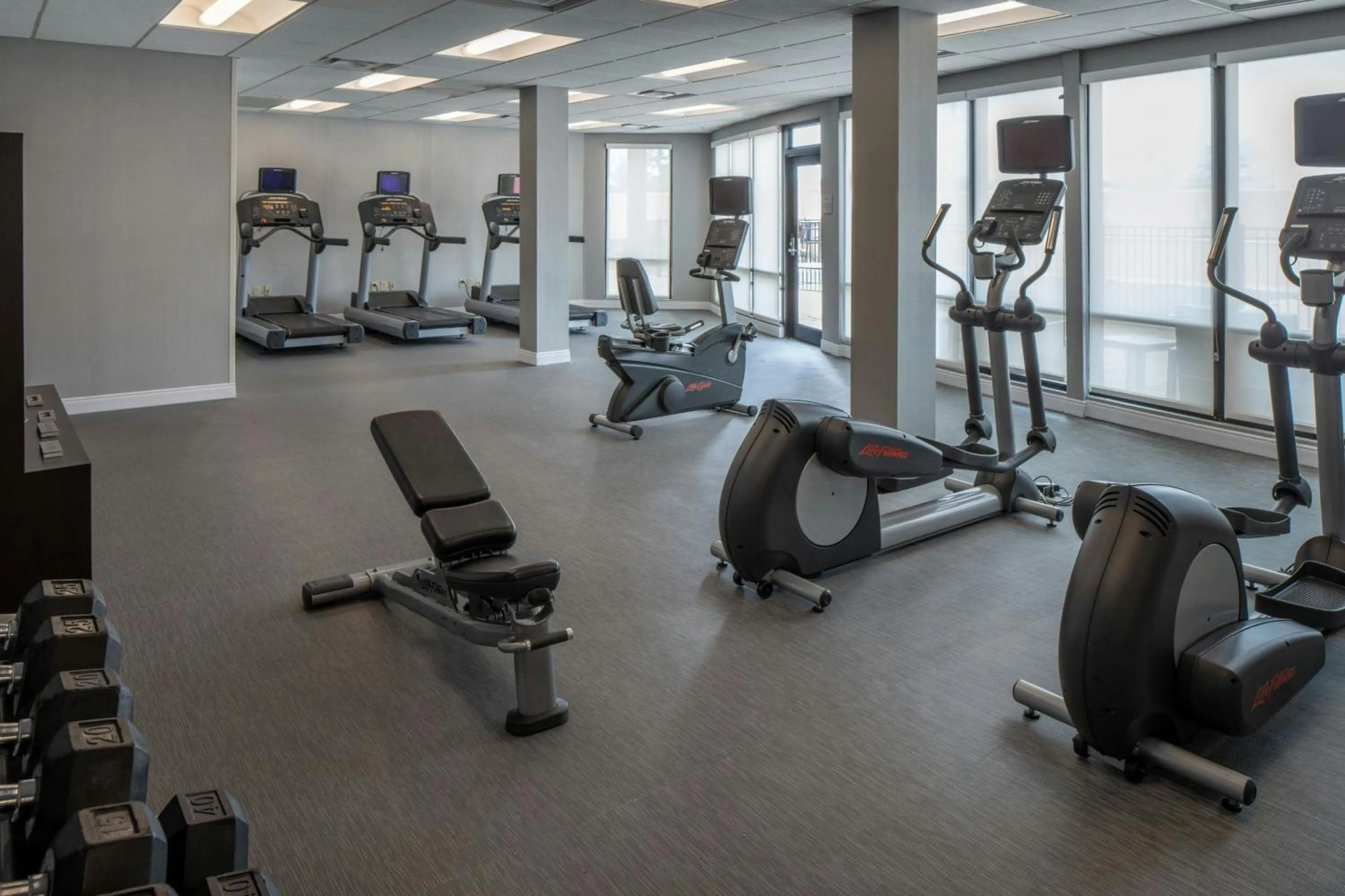 Fitness centre/facilities in Courtyard by Marriott Jackson Airport/Pearl
