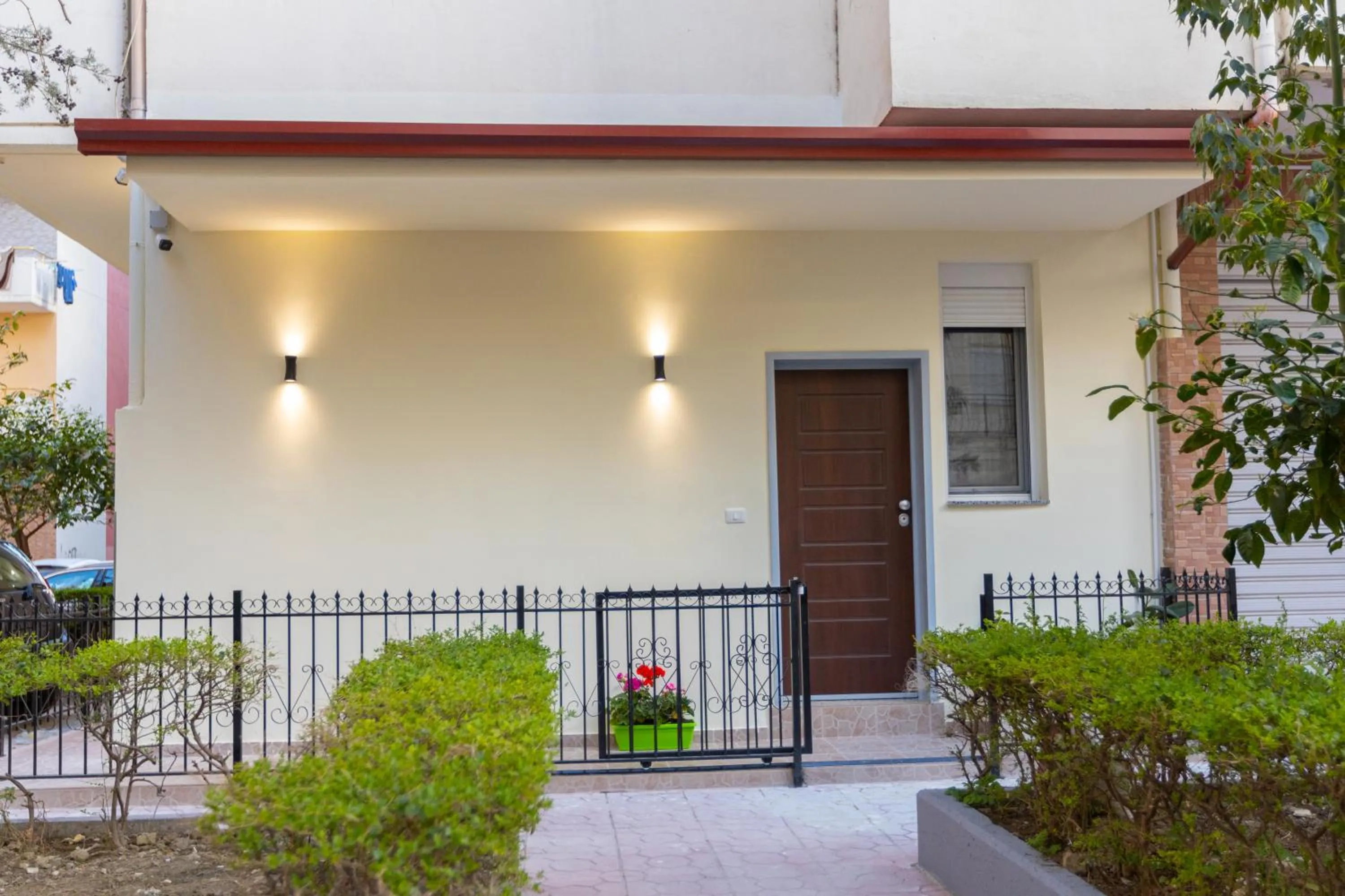 Property building in Palm Side Hotel