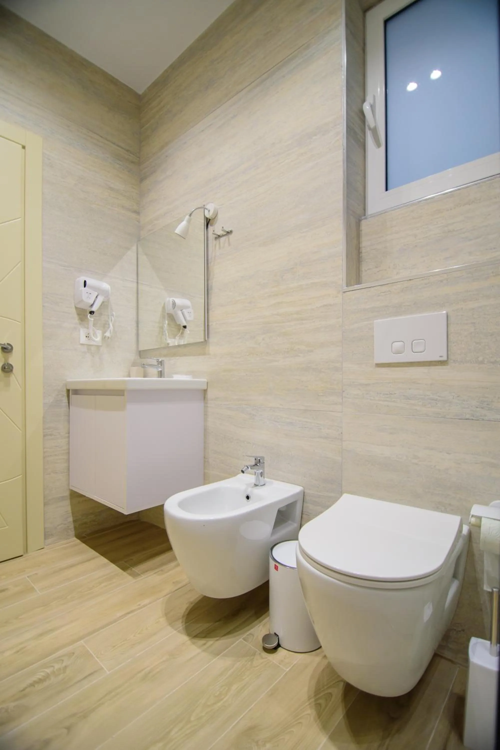 Bathroom in Palm Side Hotel