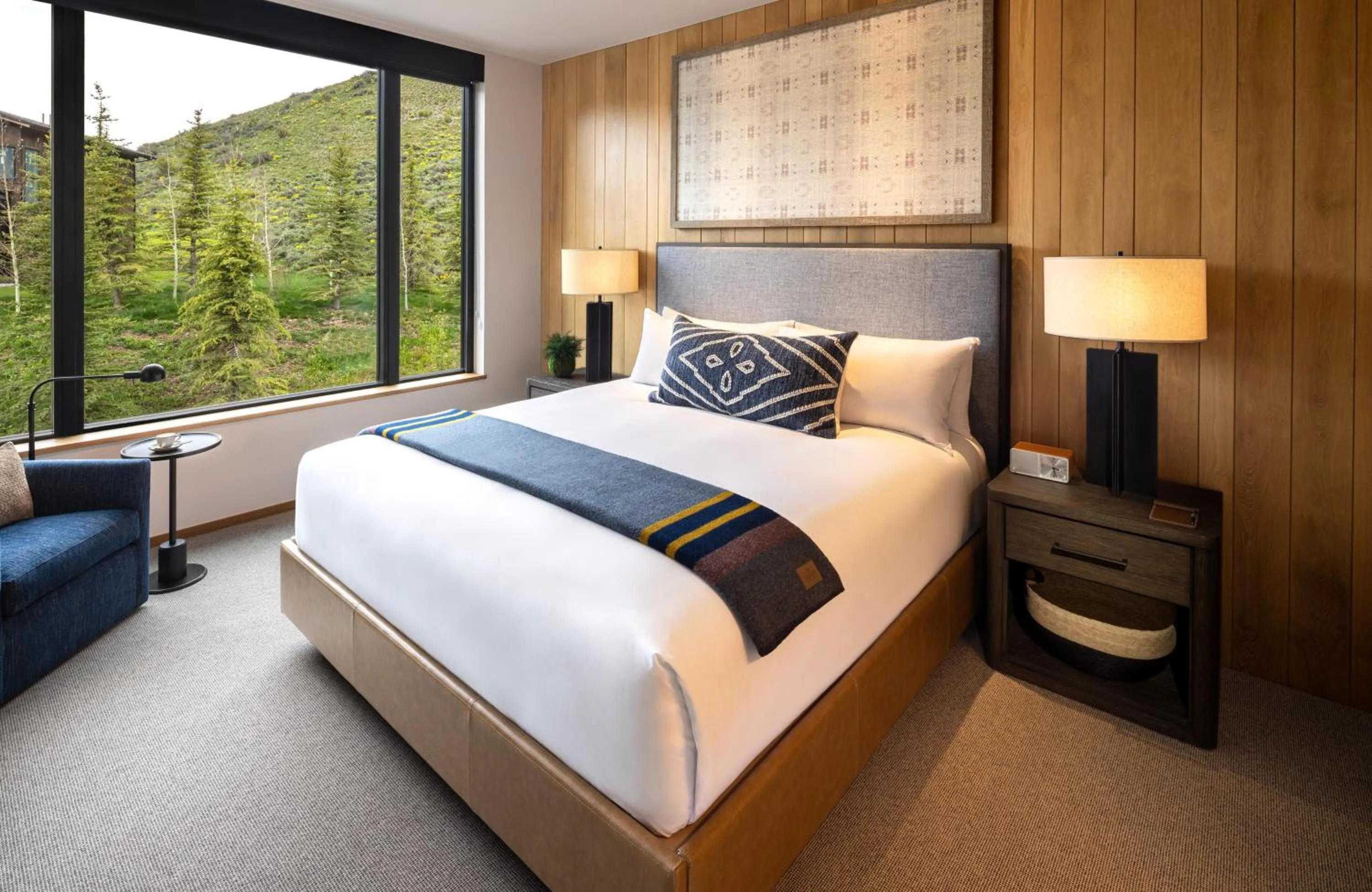 Bedroom, Bed in The Sylvan Lodge at Snake River Sporting Club