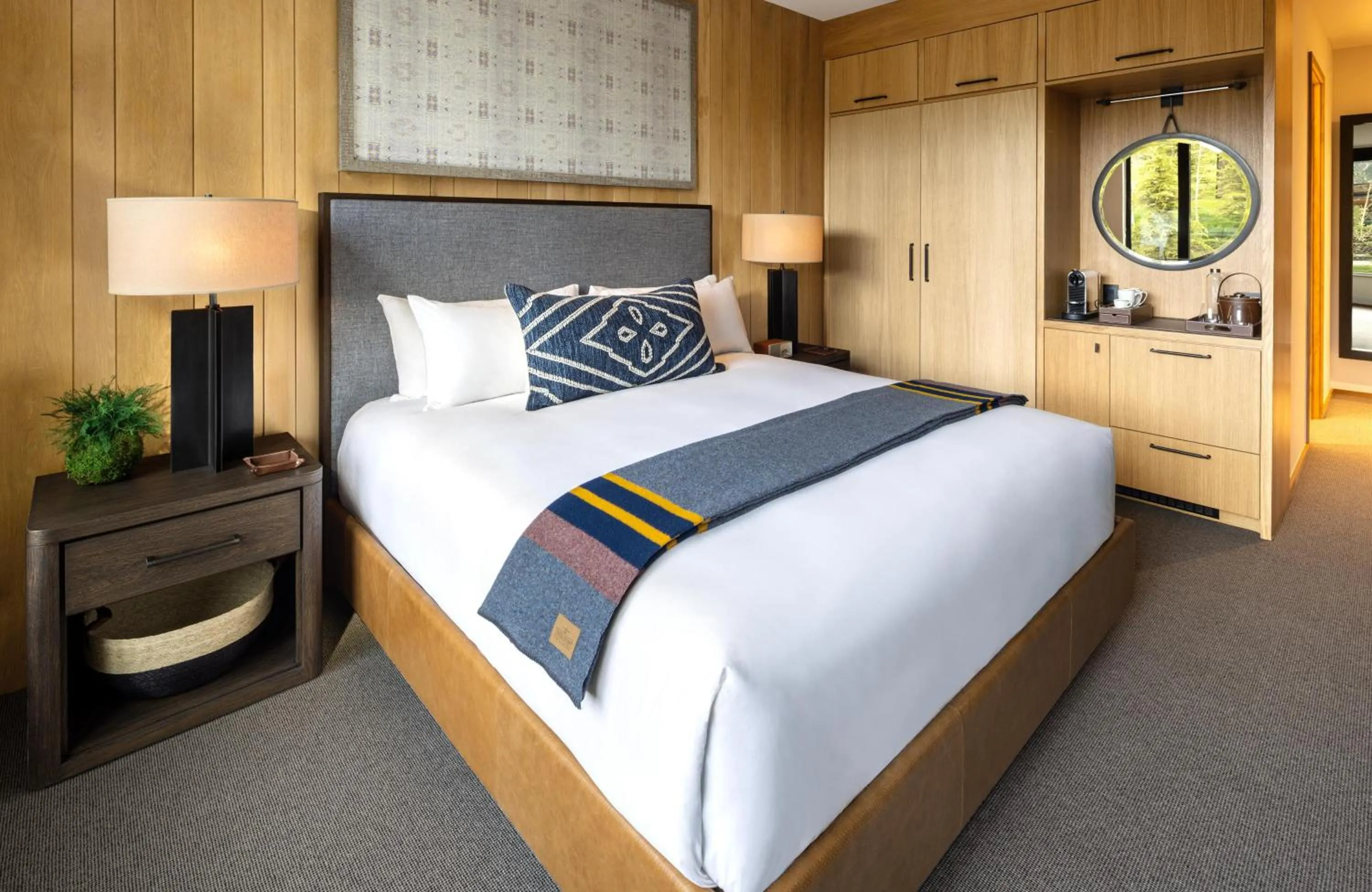 Bedroom, Bed in The Sylvan Lodge at Snake River Sporting Club