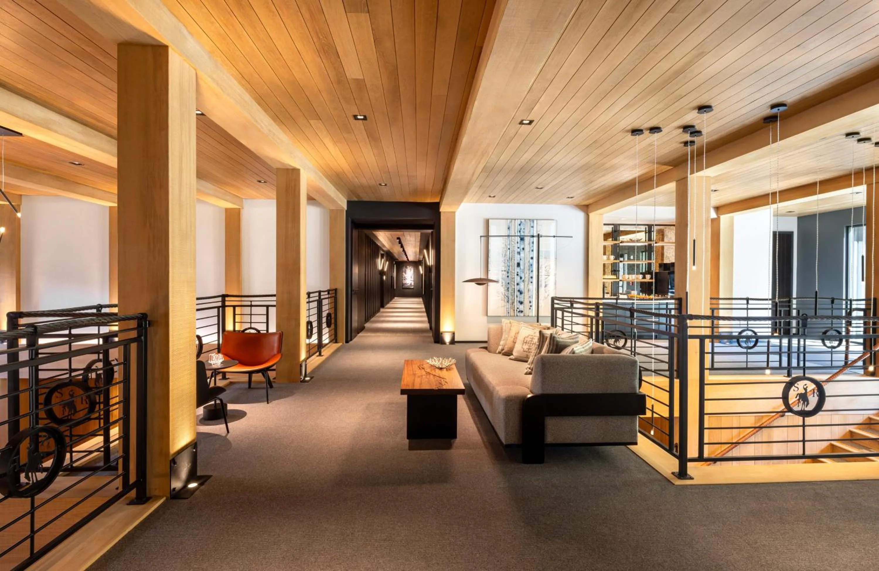 Lounge or bar in The Sylvan Lodge at Snake River Sporting Club