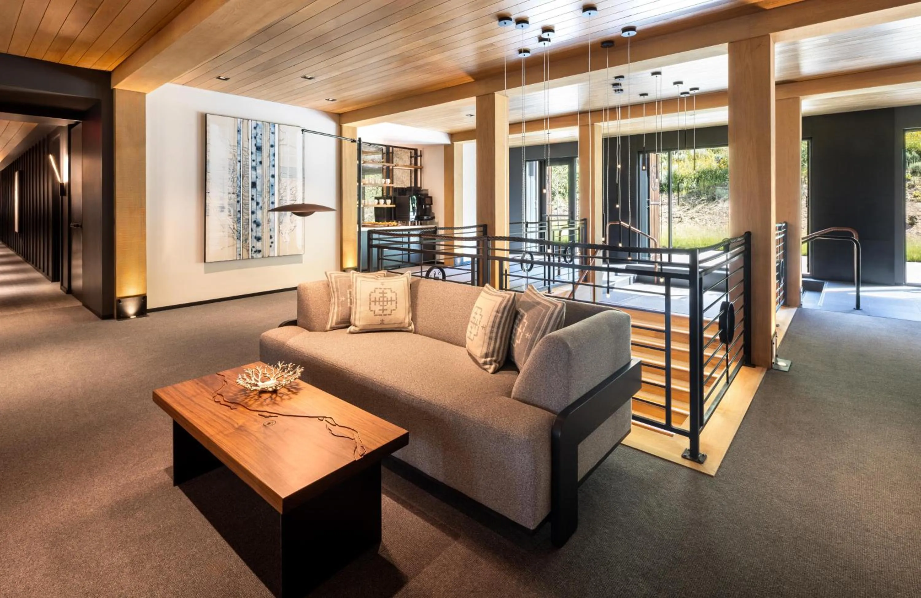 Lounge or bar in The Sylvan Lodge at Snake River Sporting Club