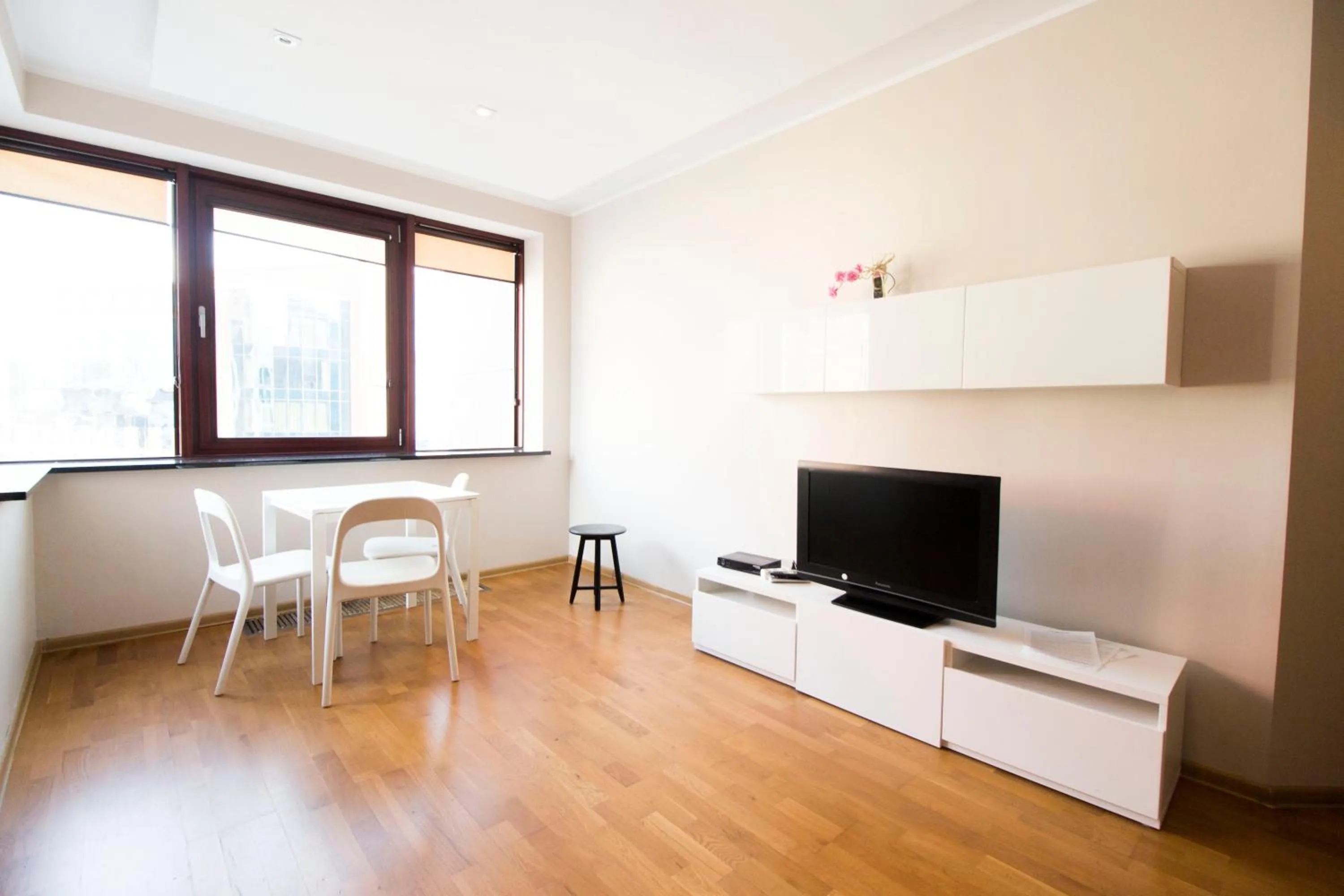 Happy Apartments - Just In Center