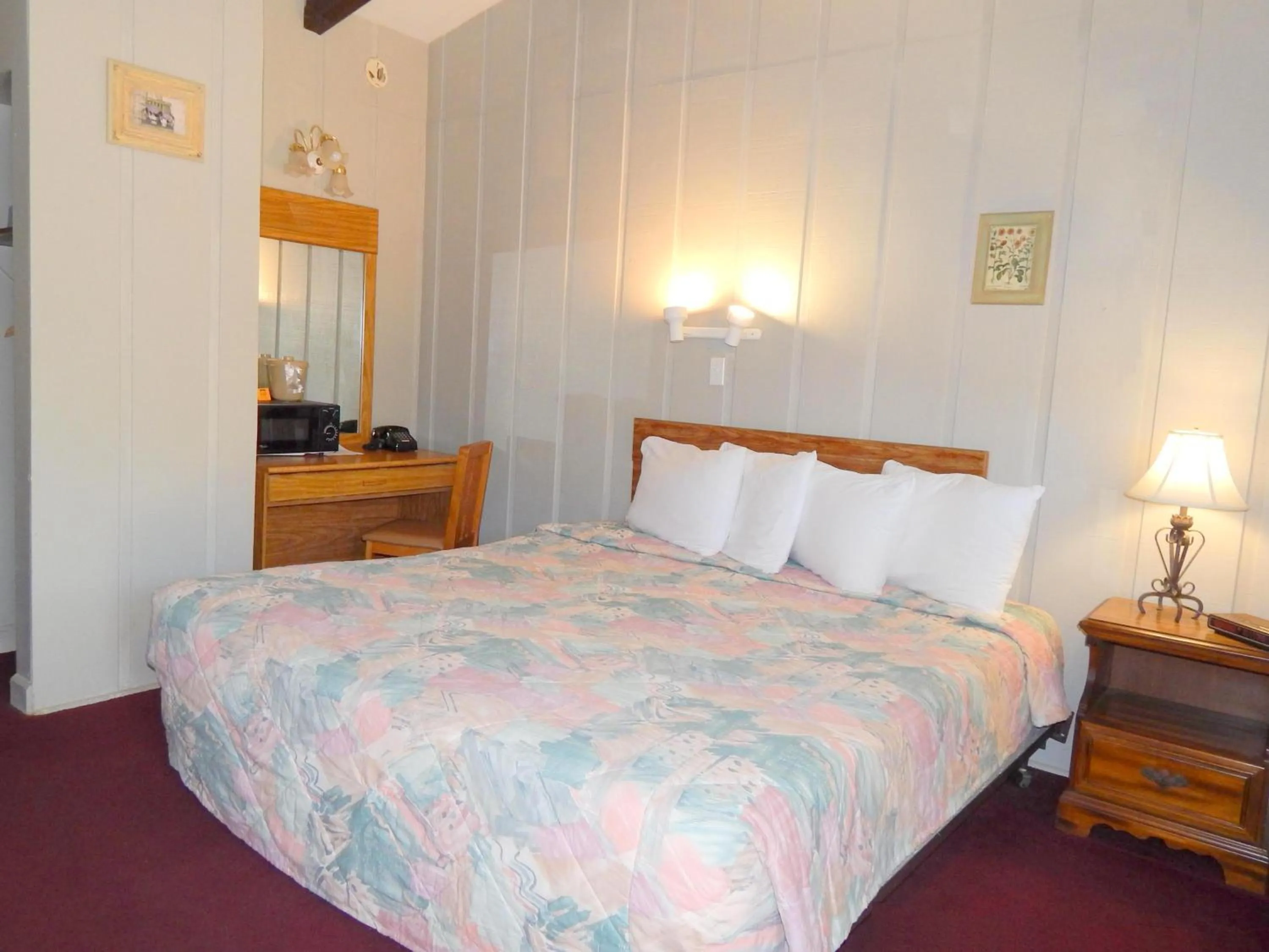 Bed in Valley Inn - Hamilton Ga