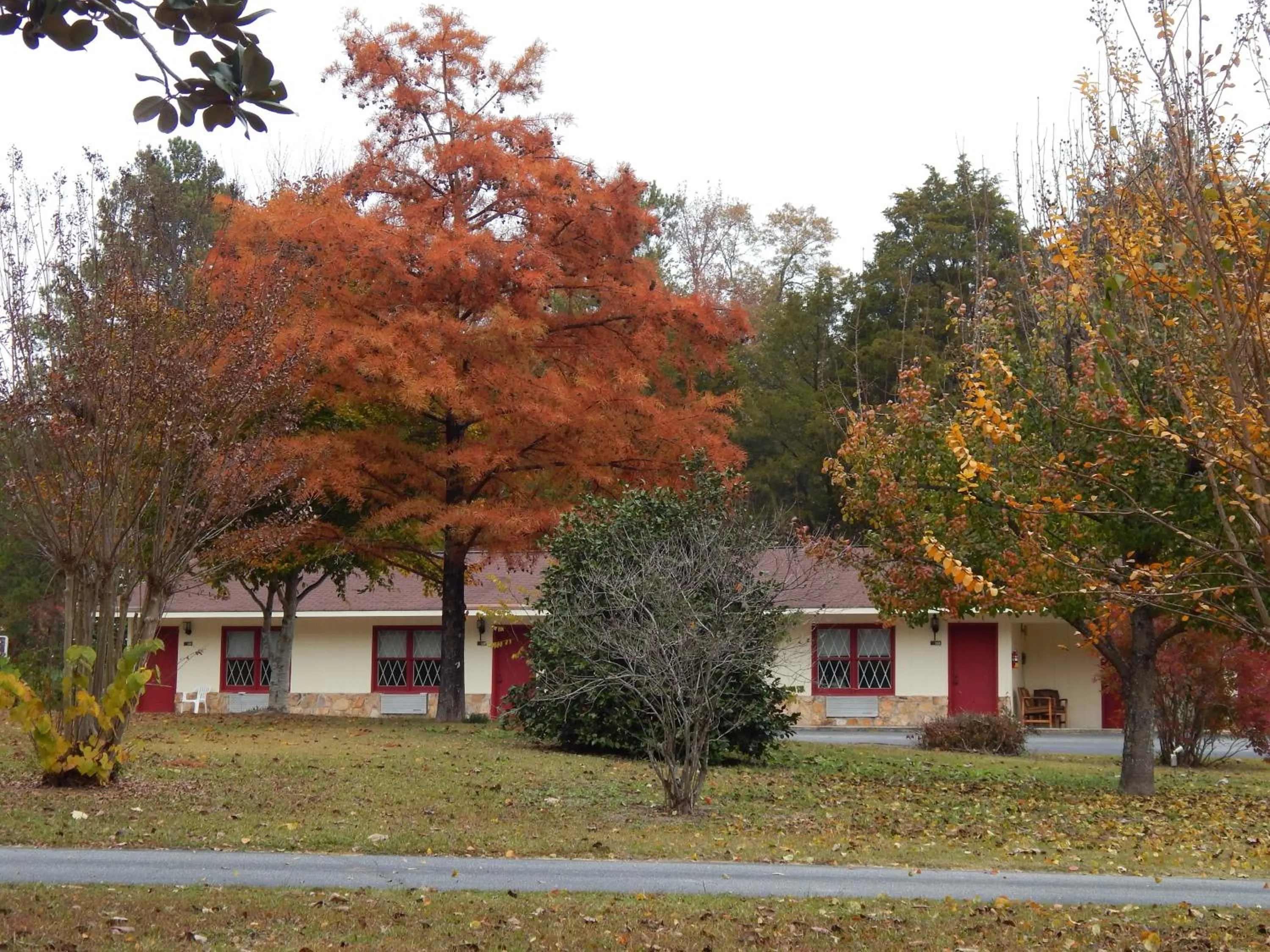 Facade/entrance in Valley Inn - Hamilton Ga