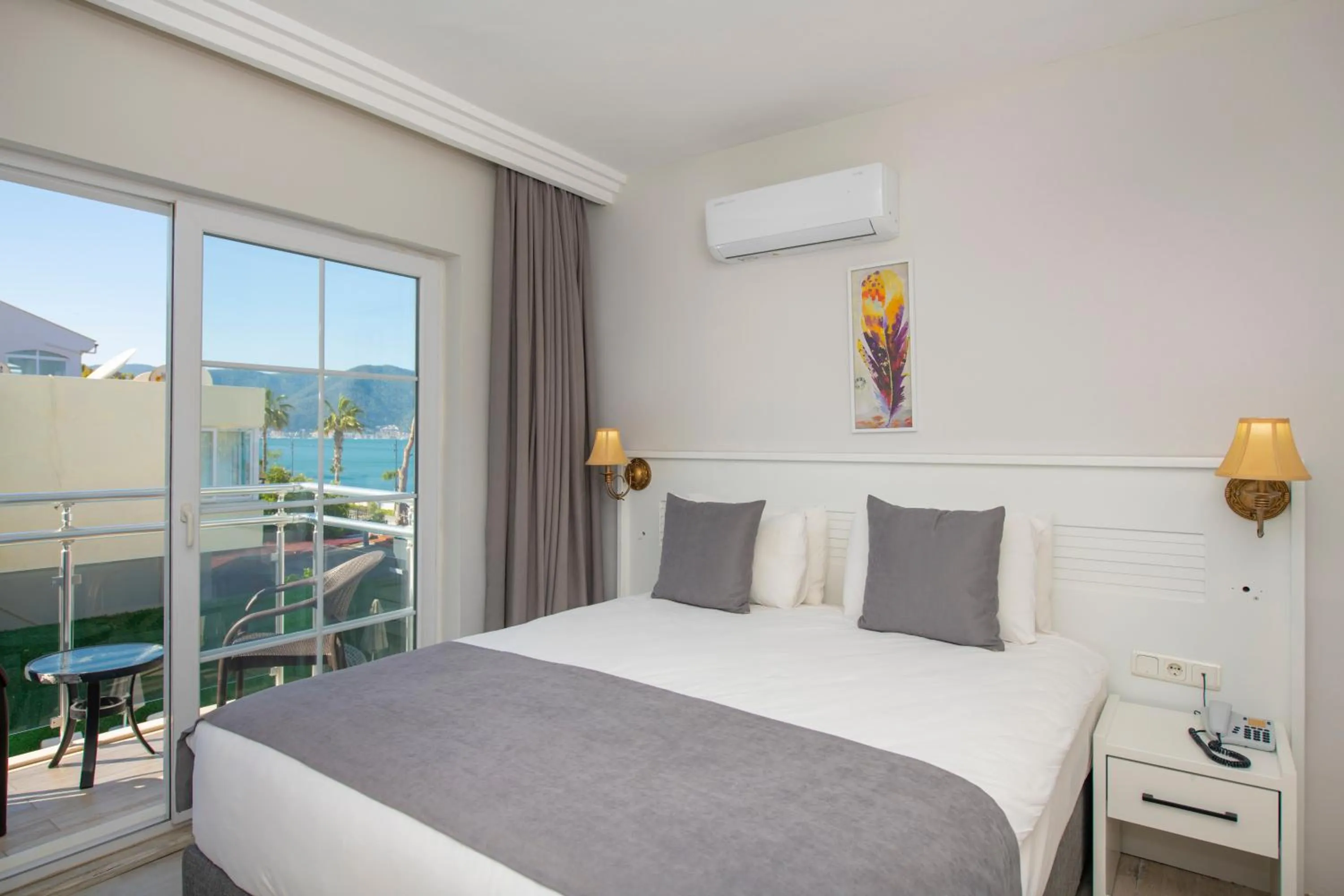 Bed in Mia Casa Hotel