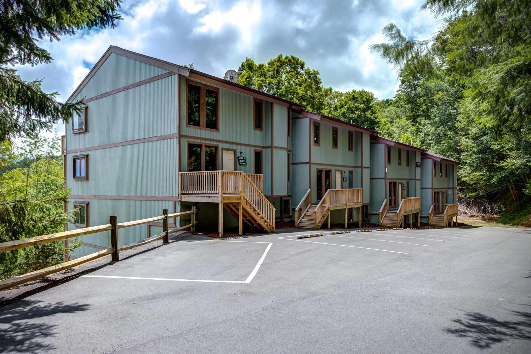 Property building in The Highlands at Sugar