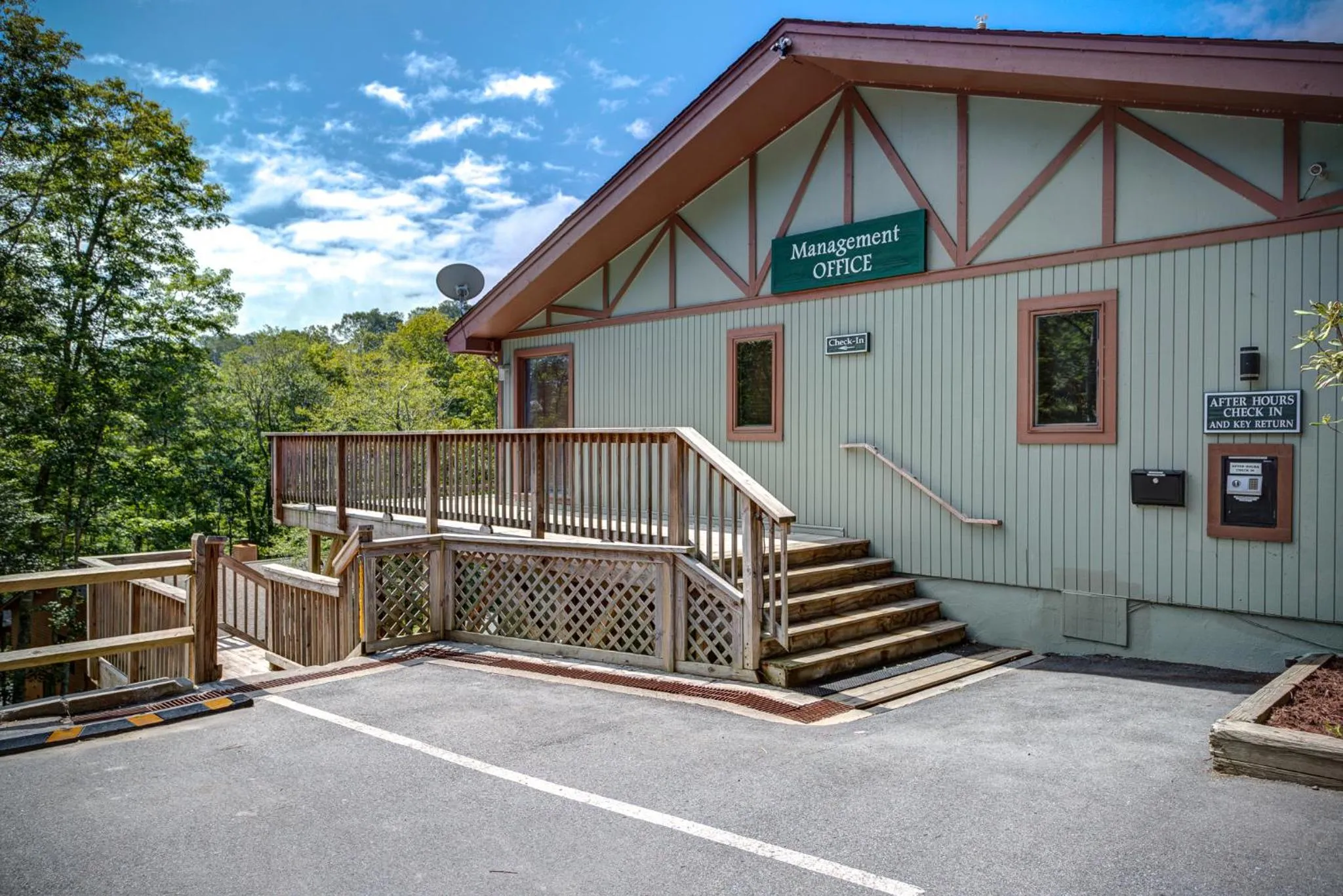 Property building in The Highlands at Sugar