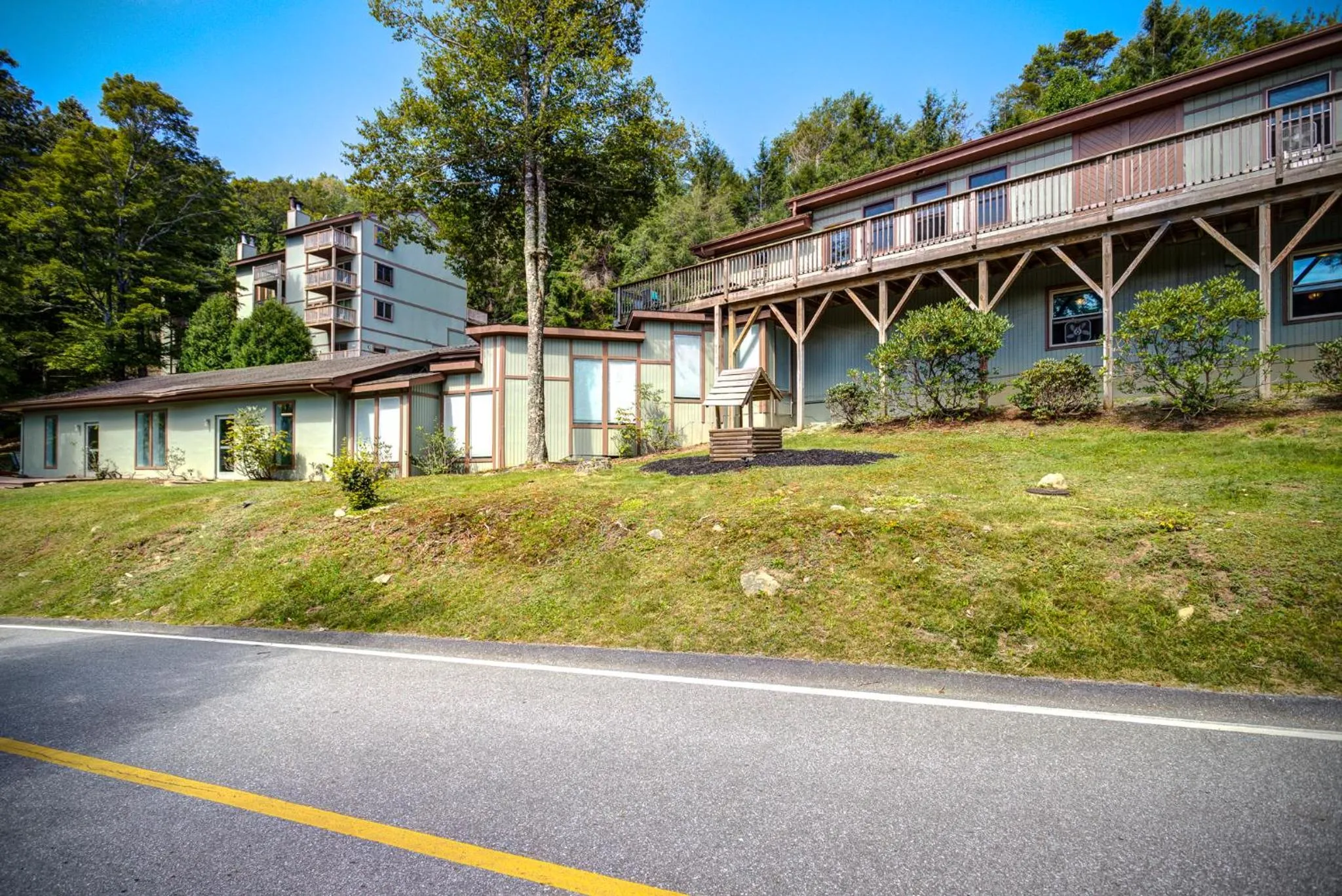 Property building in The Highlands at Sugar