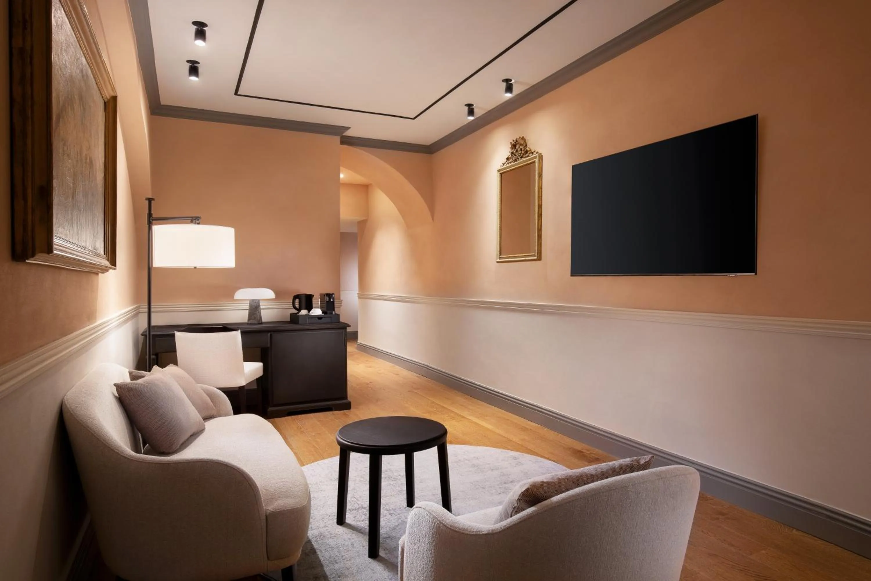 Bedroom in Sina Brufani