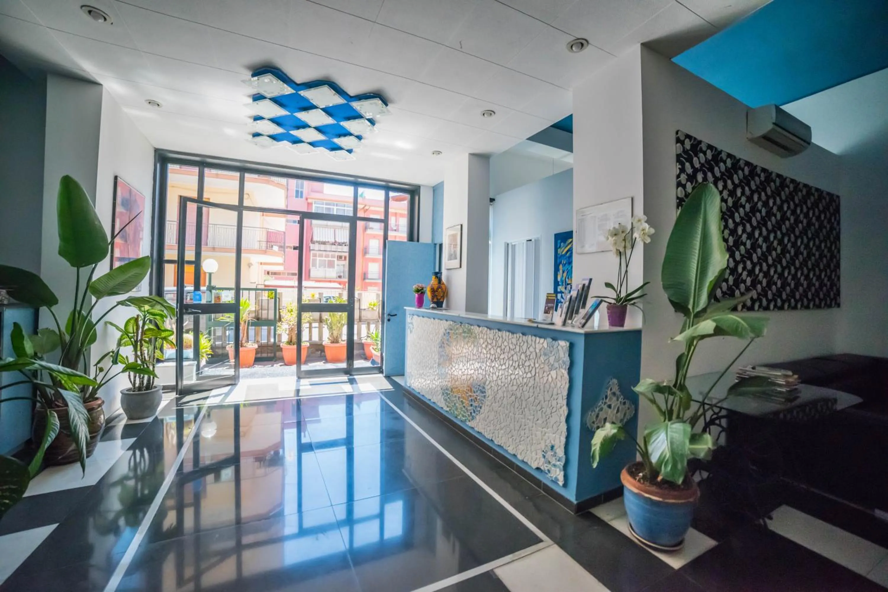 Lobby or reception in La Piramide