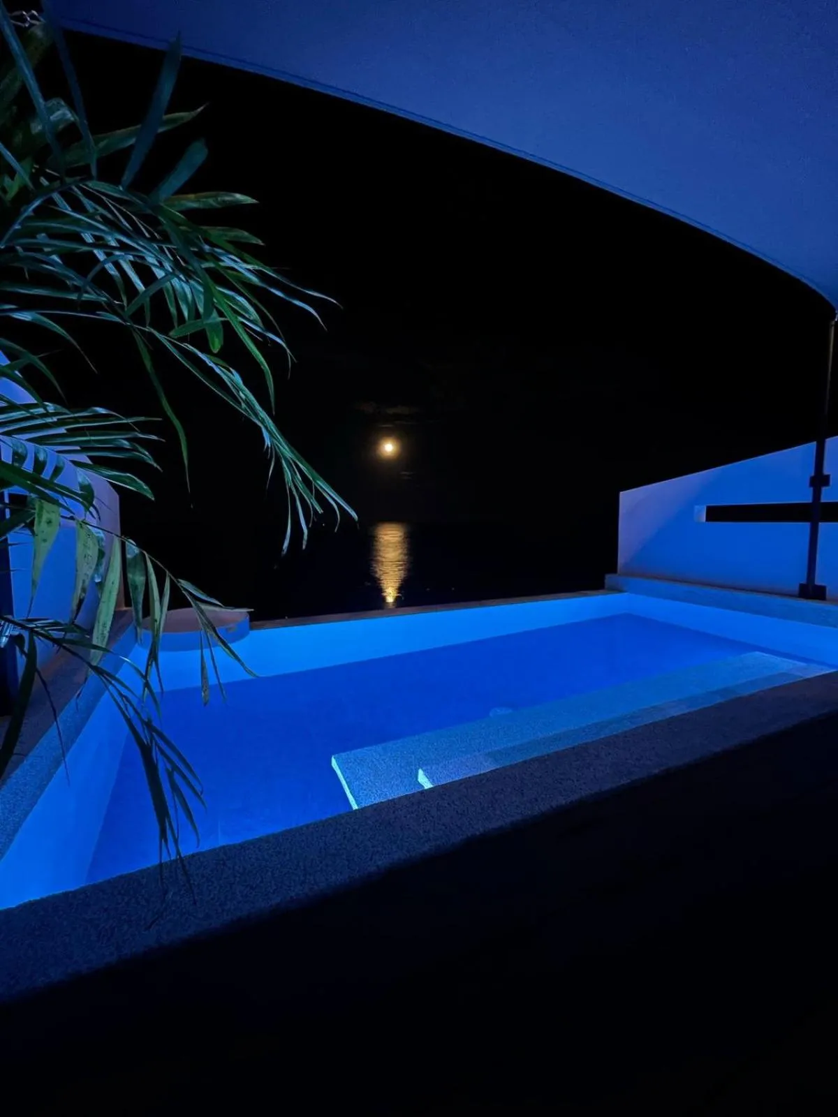 Swimming pool in Epic Suites Bohol ADULTS ONLY