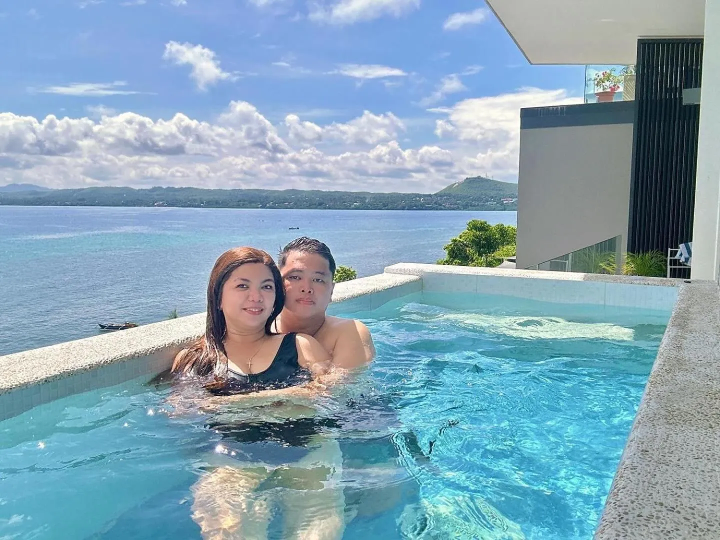 Swimming pool in Epic Suites Bohol ADULTS ONLY