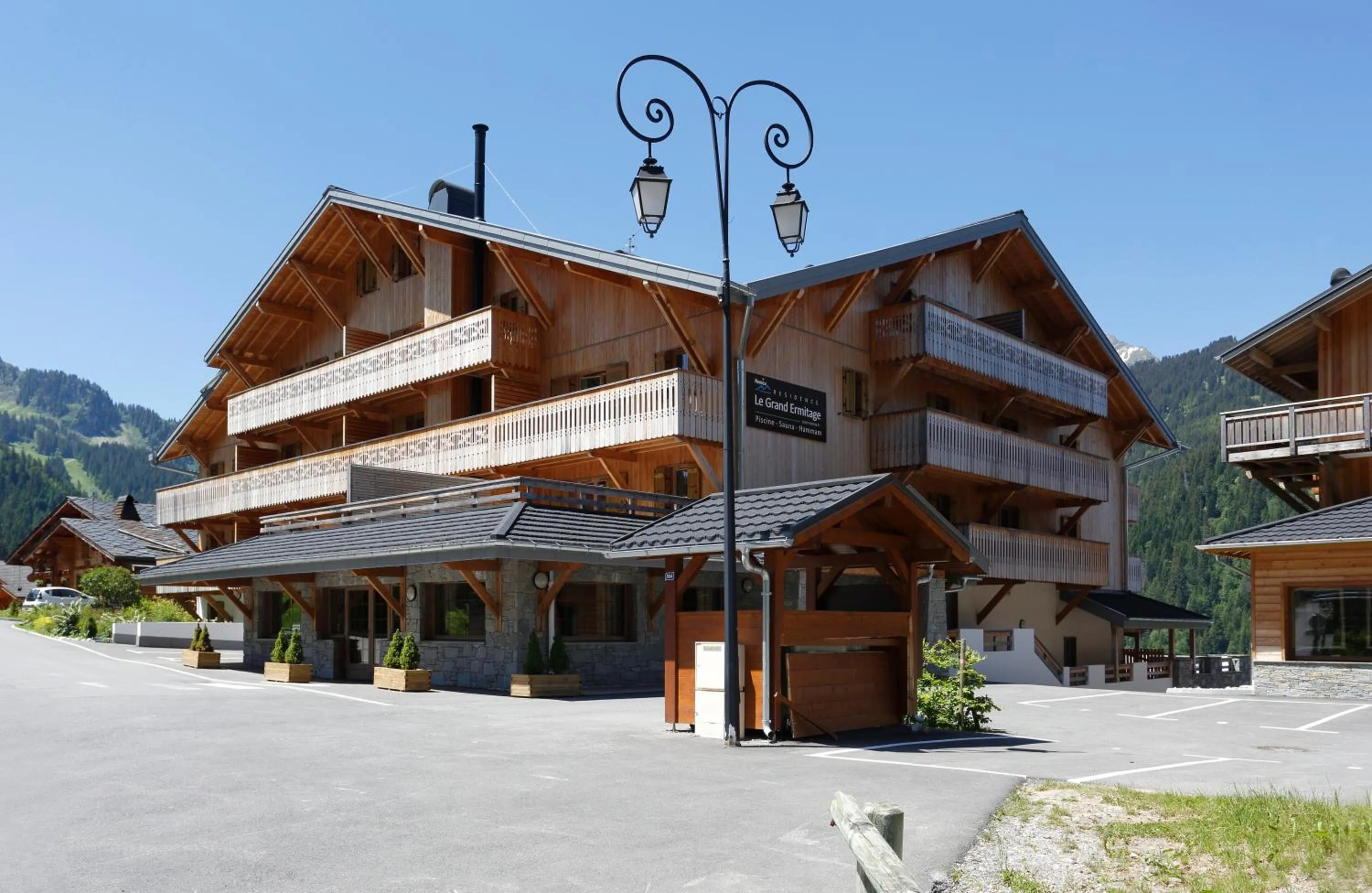 Facade/entrance in Résidence Goélia Le Grand Ermitage