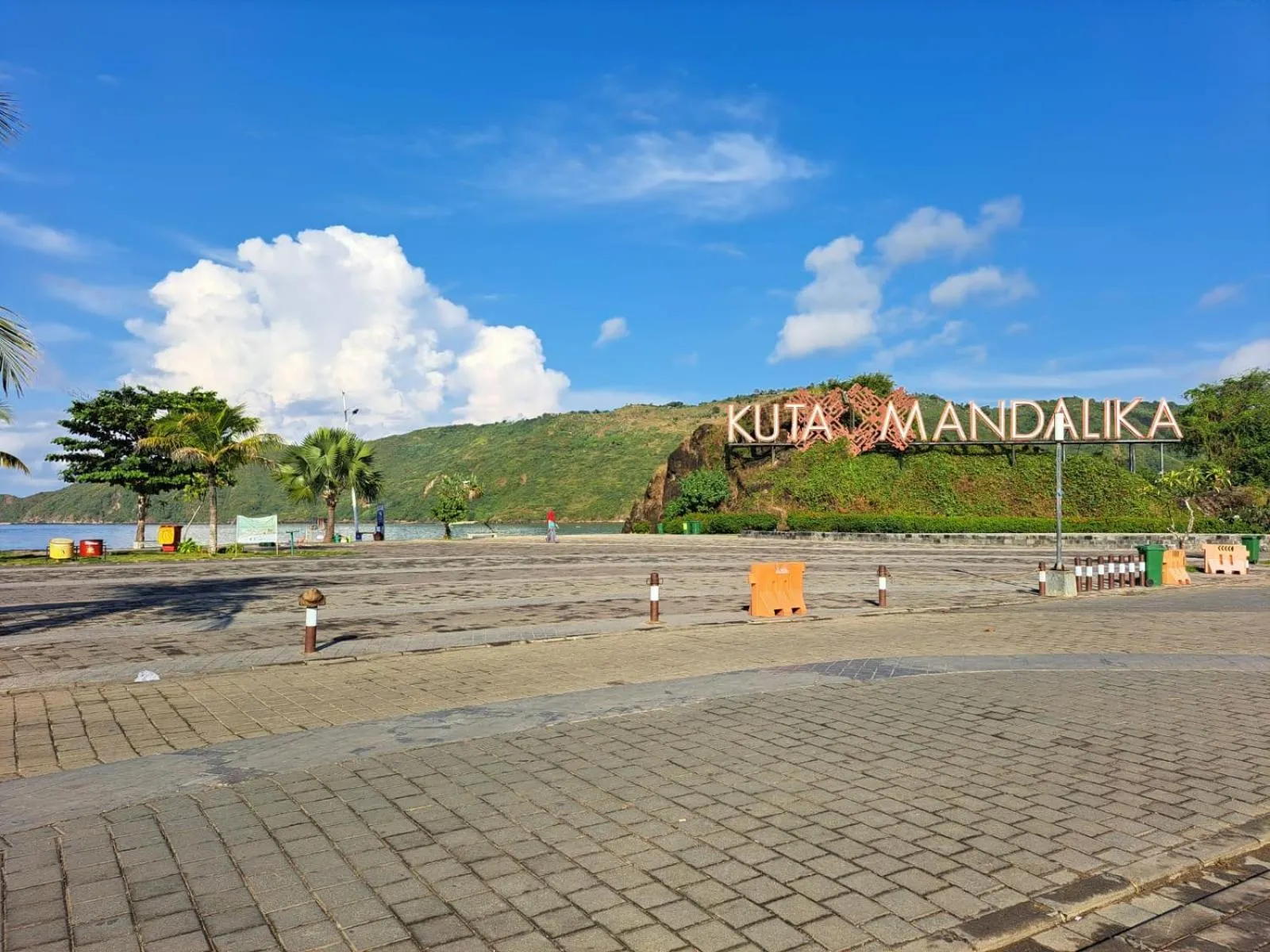Natural landscape in Surfers Beachfront Lombok