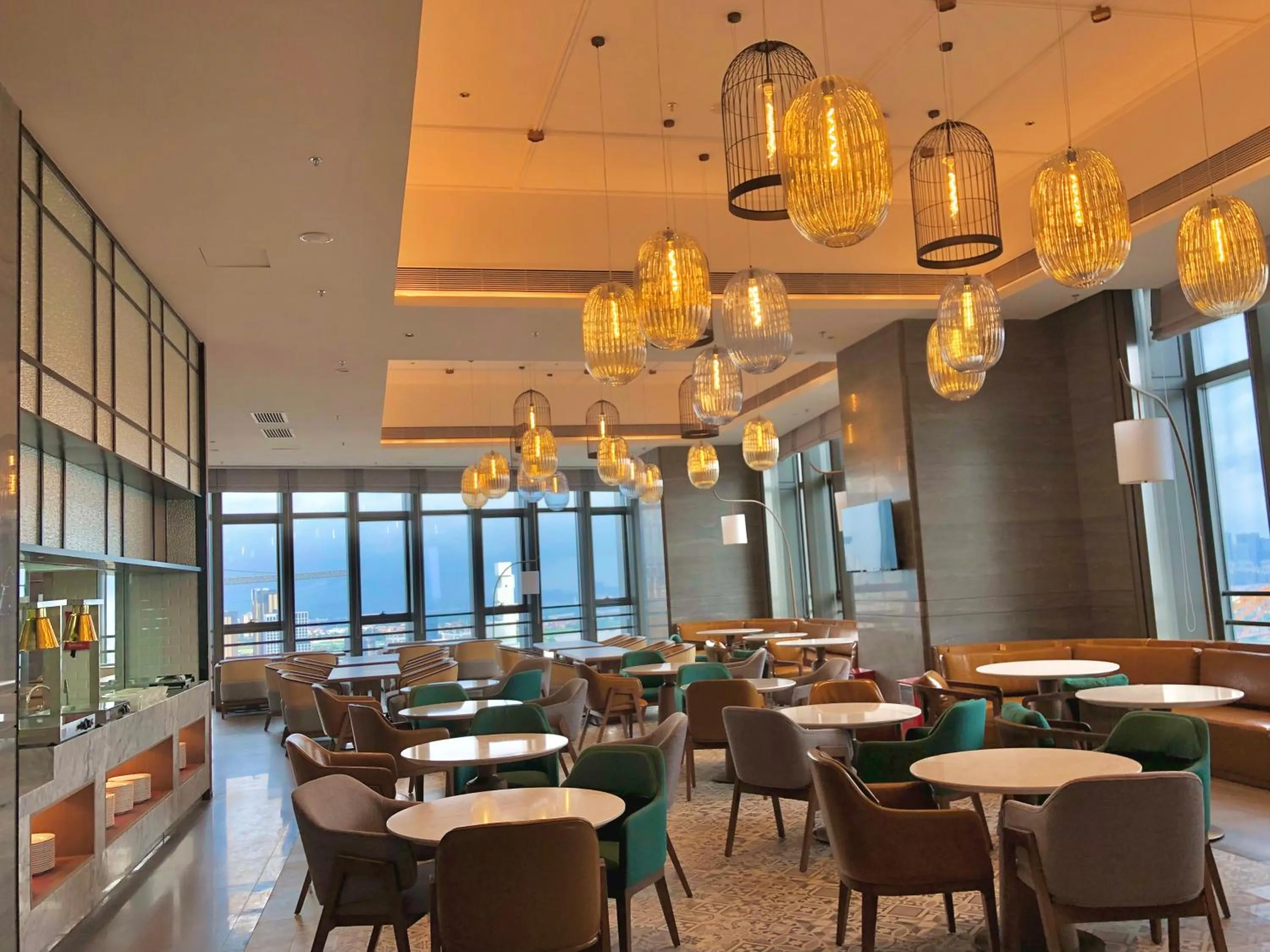 Restaurant/places to eat in Ascott M-City Foshan