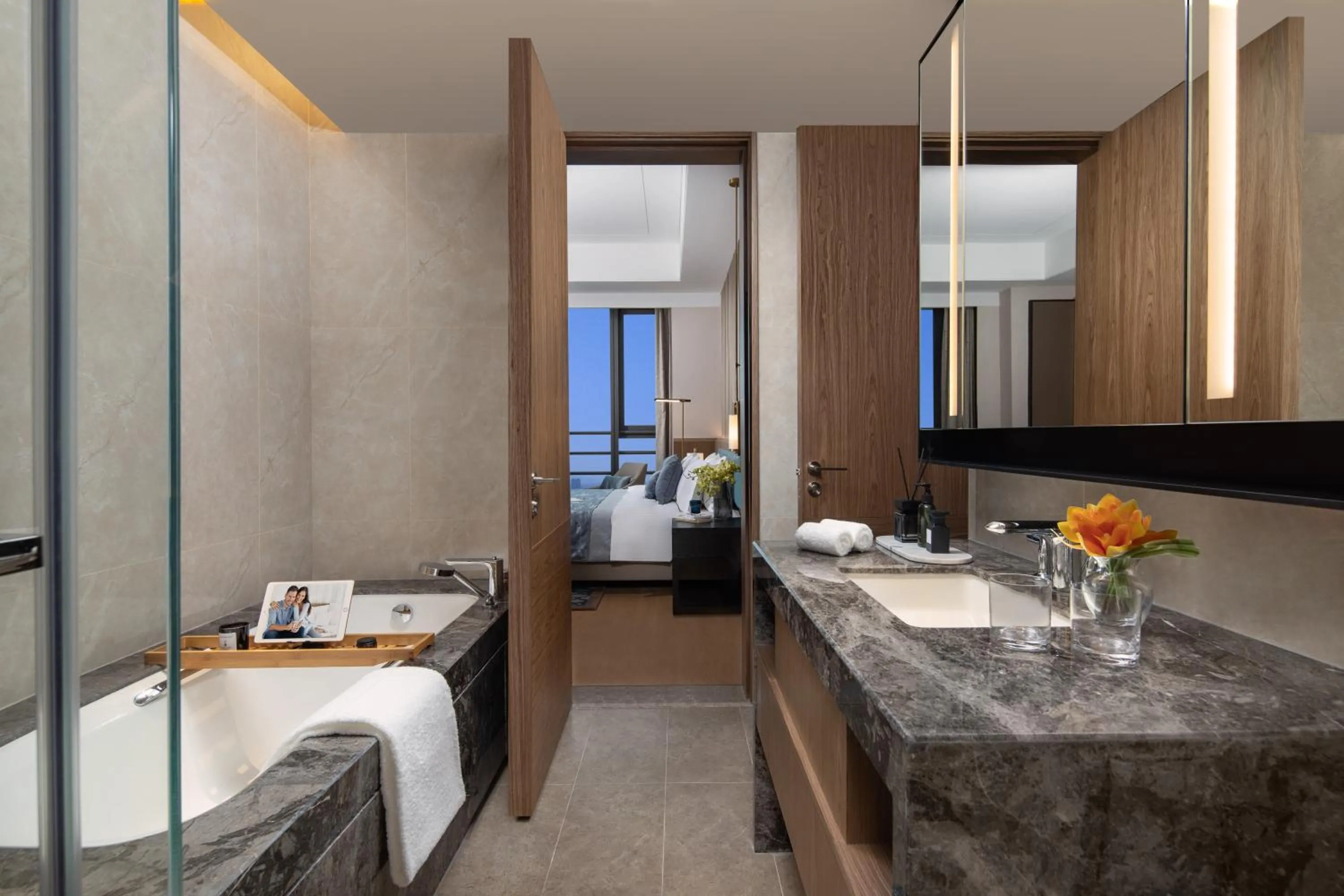 Toilet, Bed in Ascott M-City Foshan