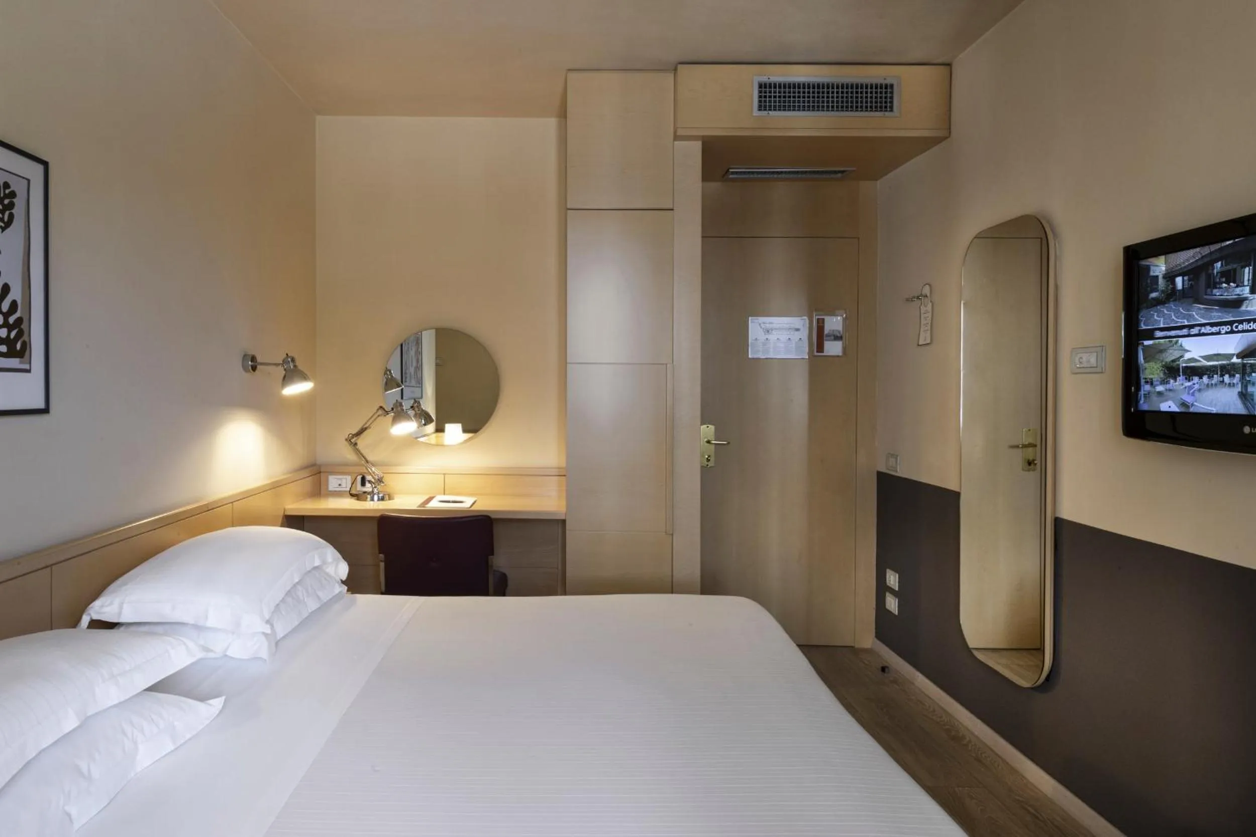 Bed in Albergo Celide