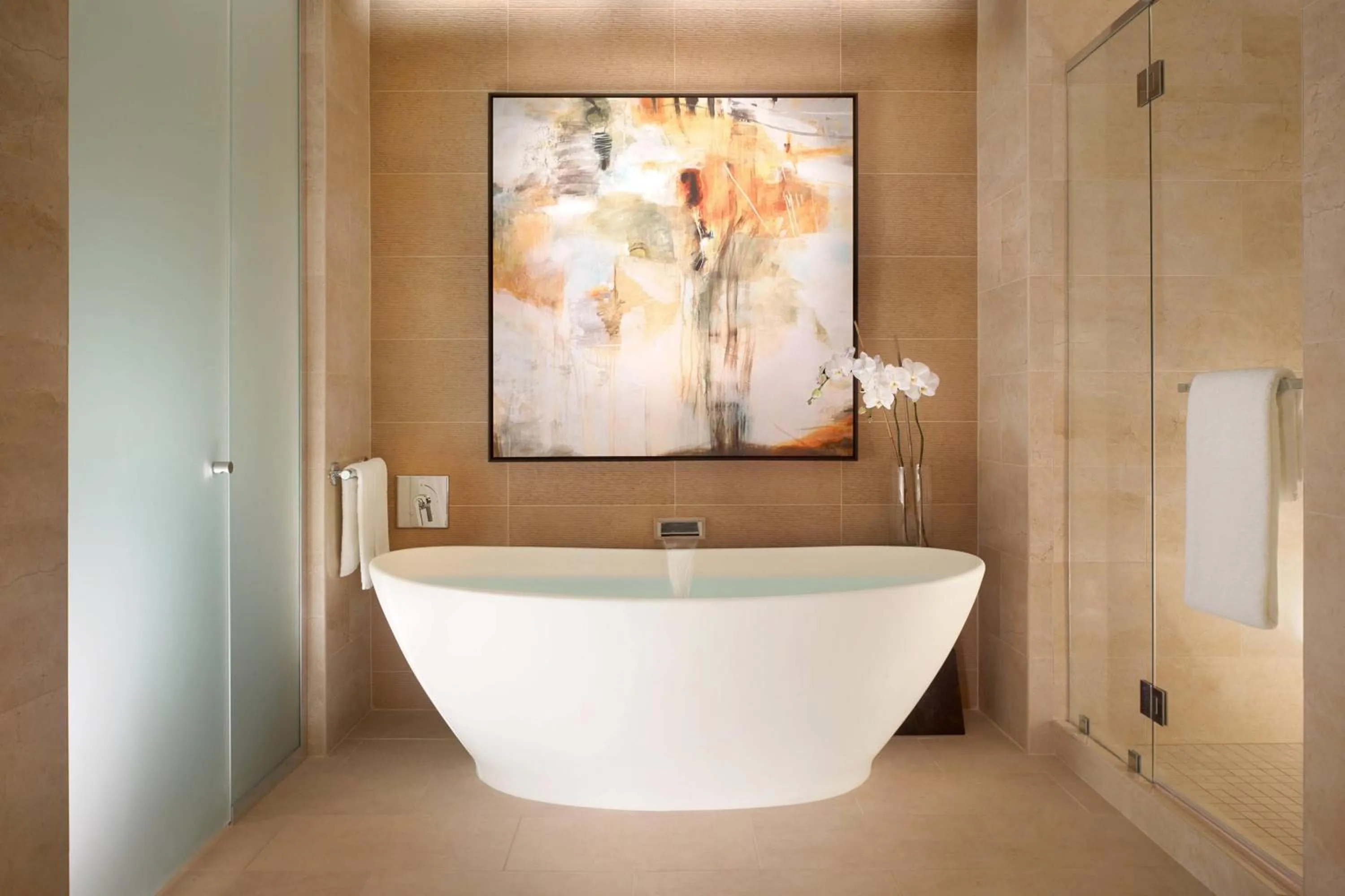 Bathroom in JW Marriott Houston Downtown