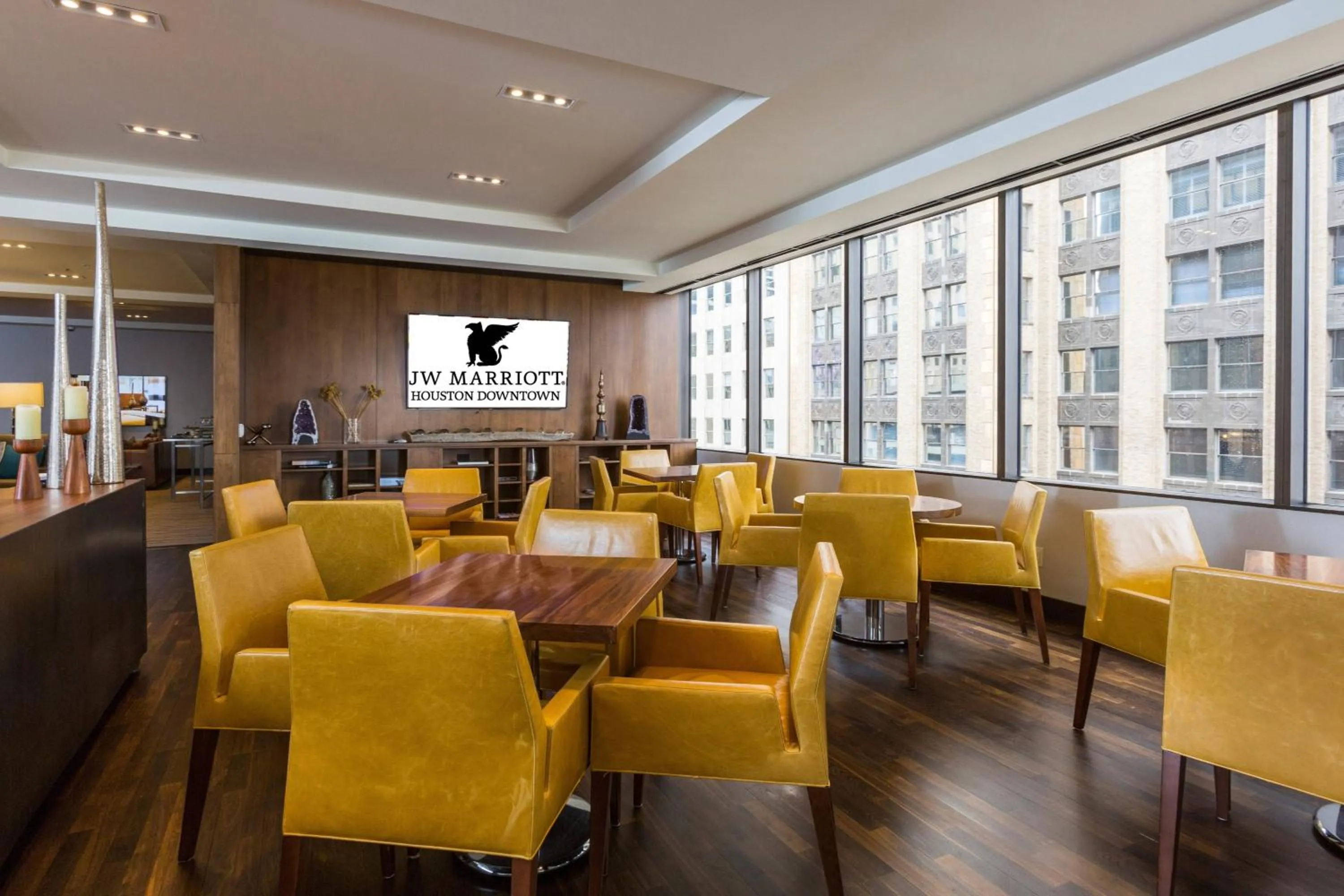 Lounge or bar in JW Marriott Houston Downtown
