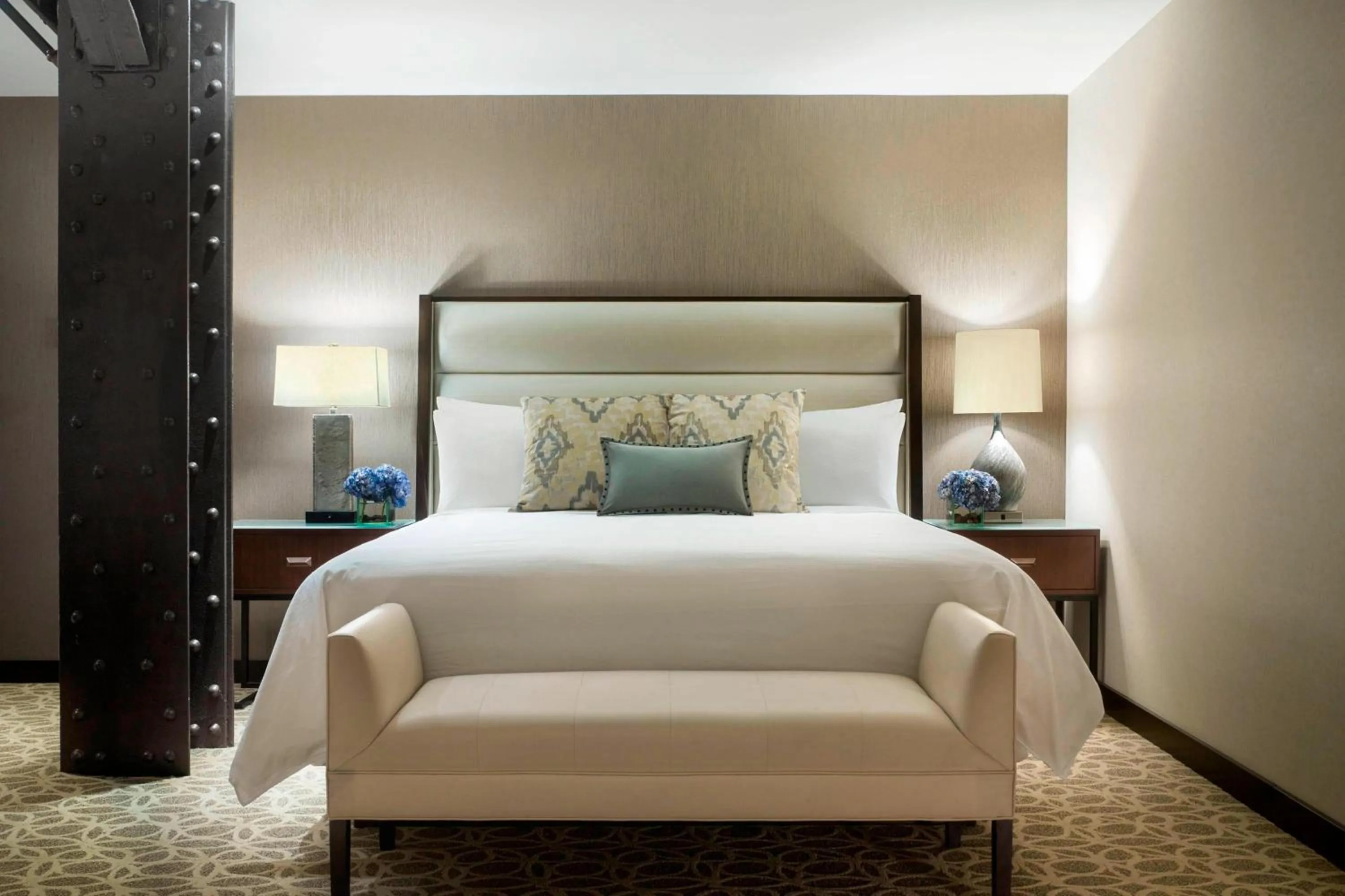 Photo of the whole room, Bed in JW Marriott Houston Downtown