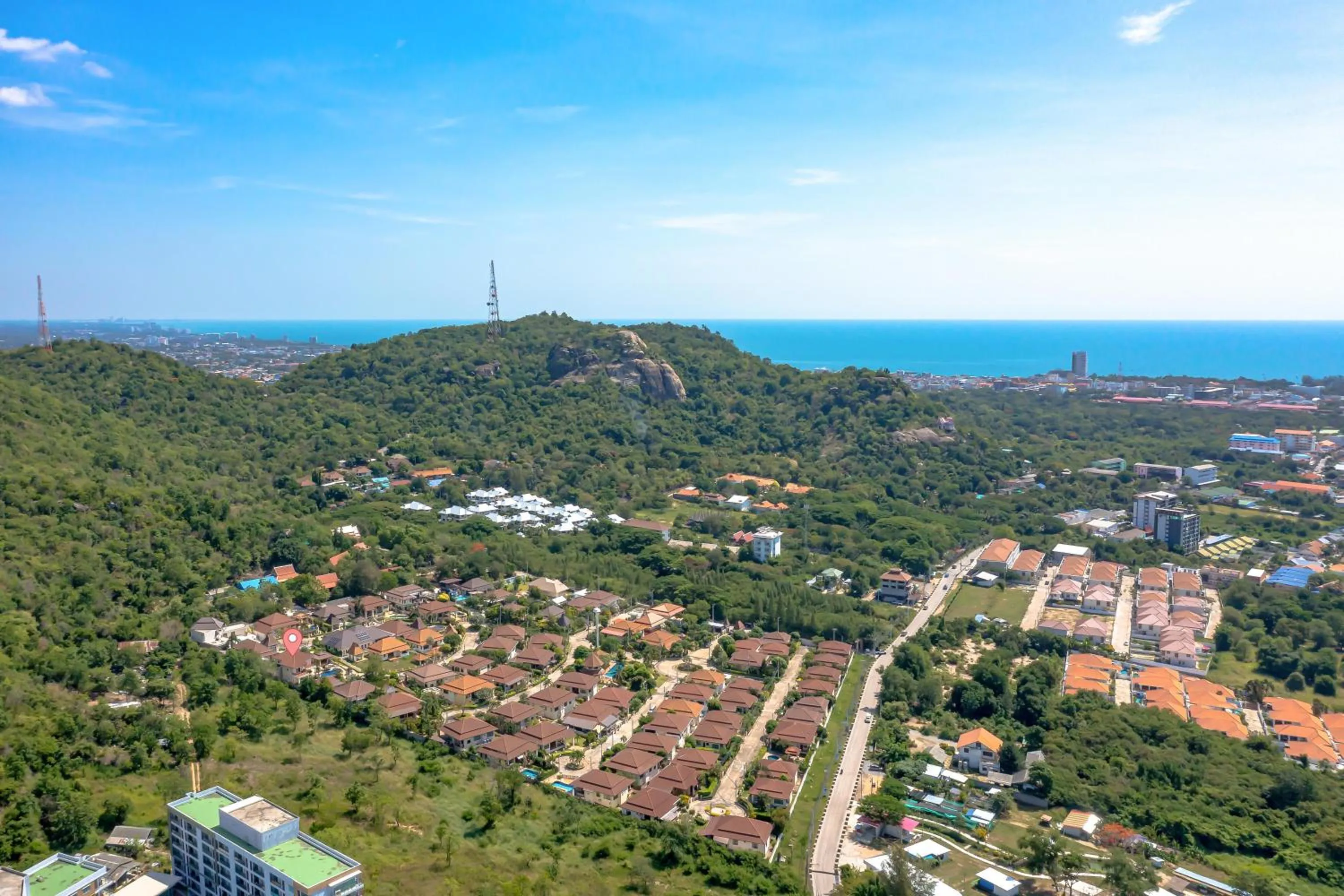 5 Bedroom Pool Villa Close To Town H5