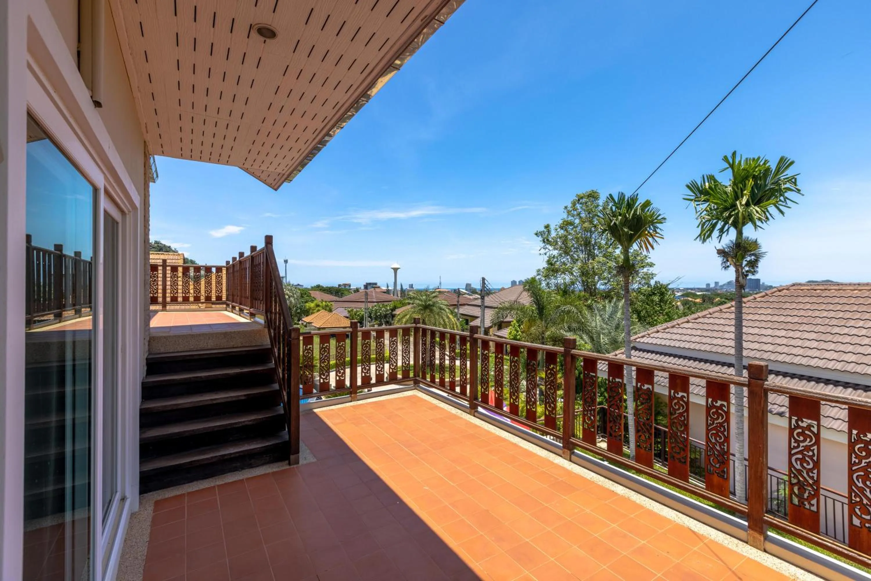 5 Bedroom Pool Villa Close To Town H5