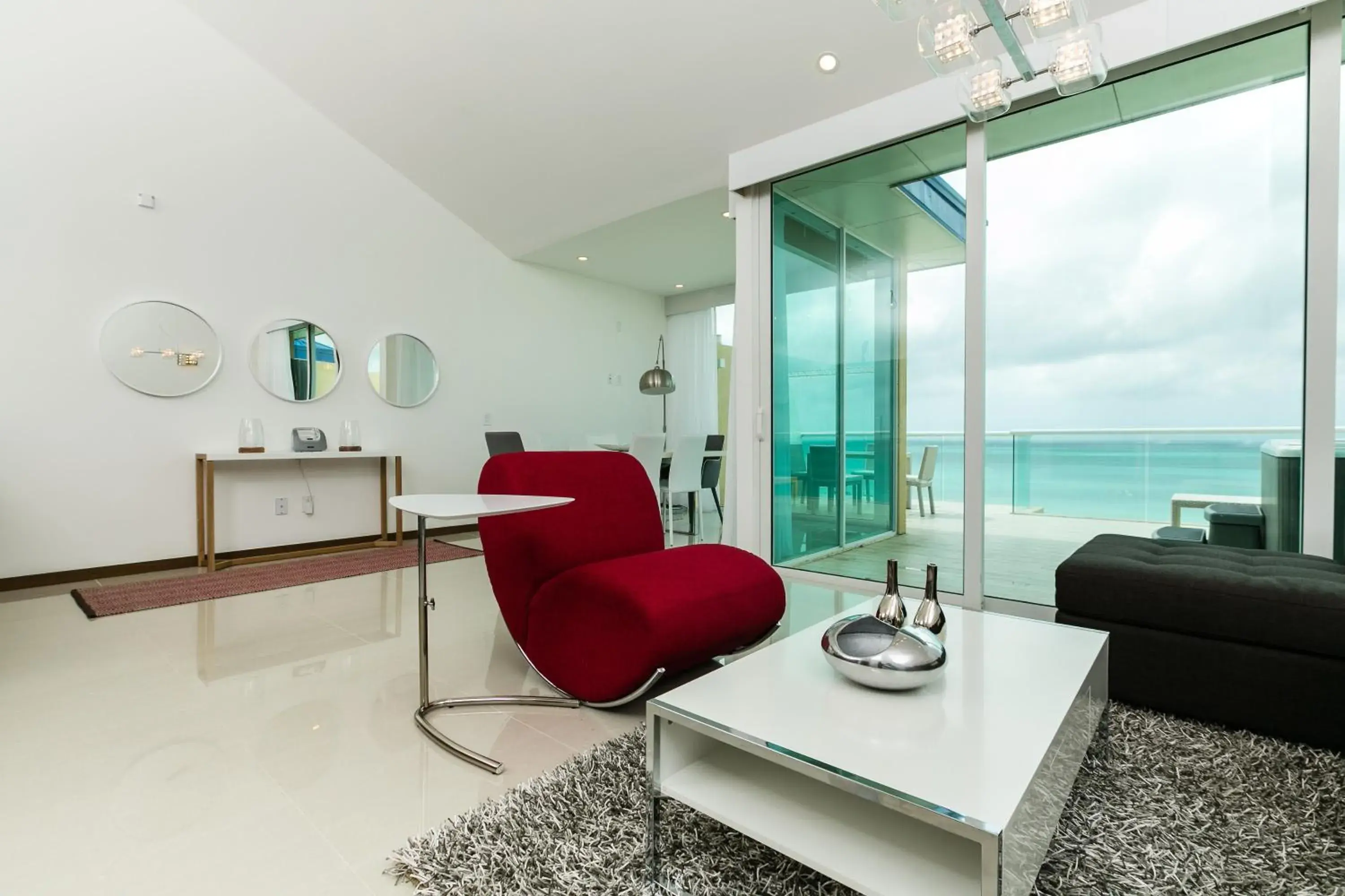 Three-Bedroom Penthouse in Blue Residences Three-Bedroom Penthouse in Blue Residences