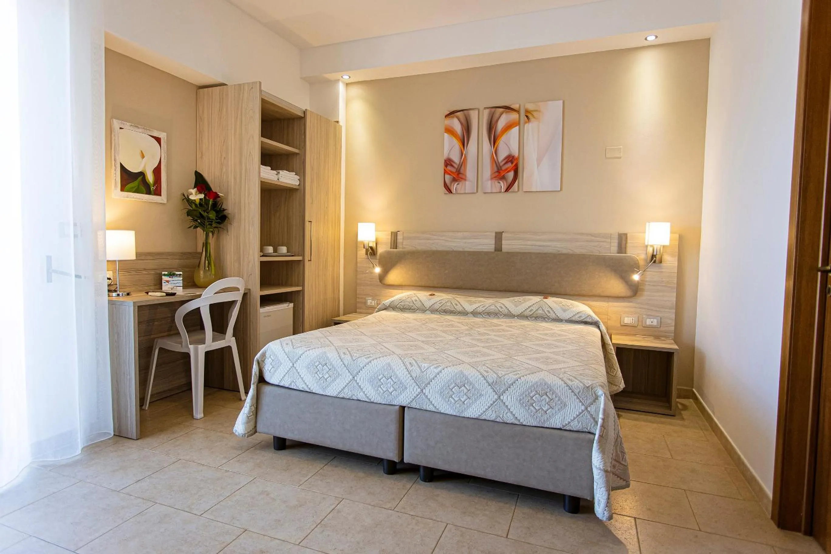 Photo of the whole room, Bed in Aia Grande