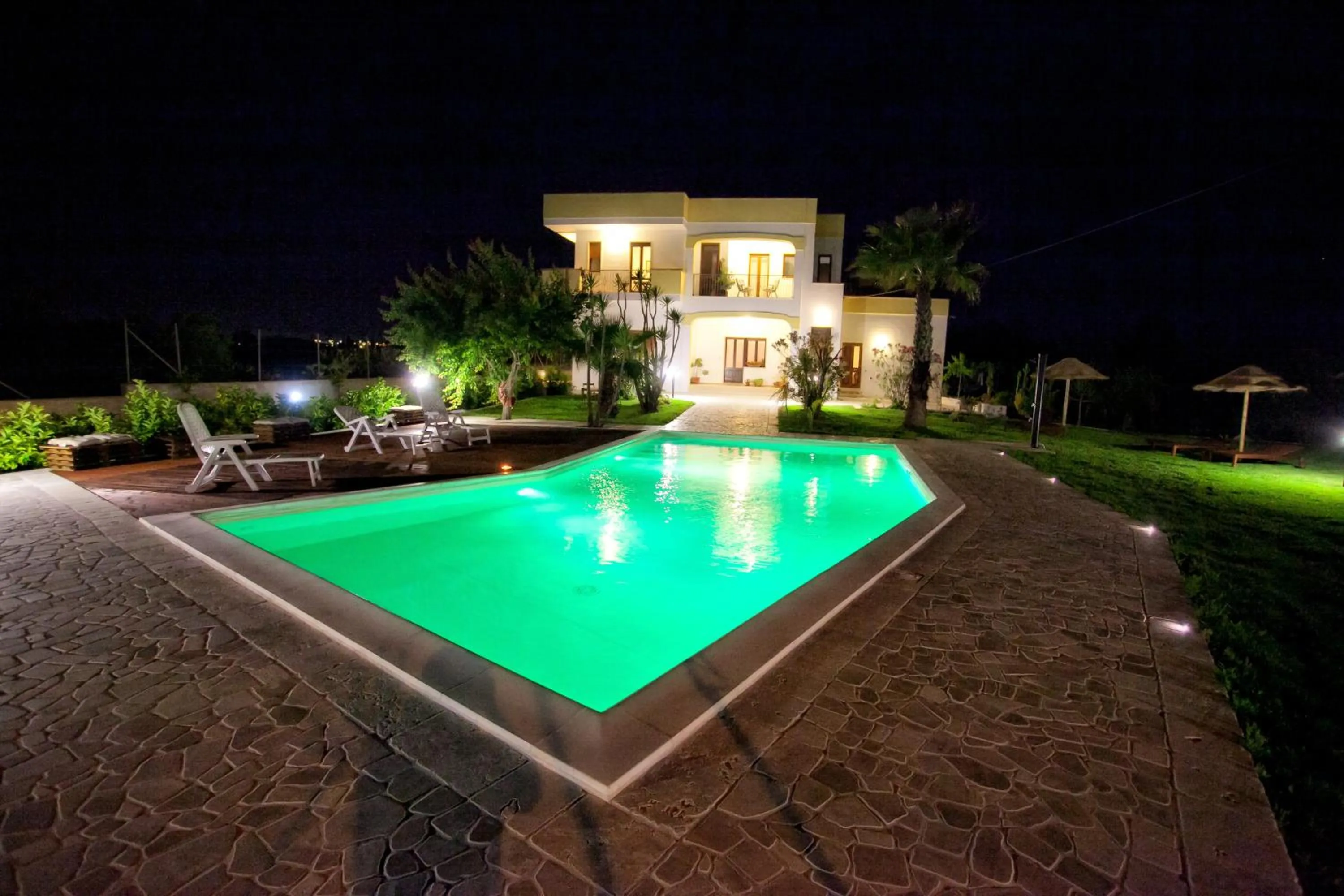 Swimming pool in Aia Grande