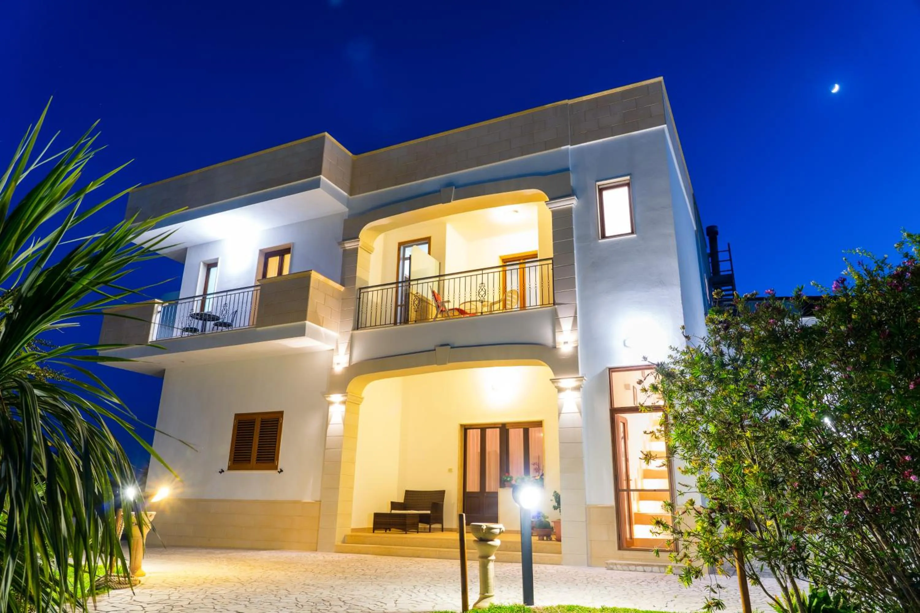 Property building in Aia Grande